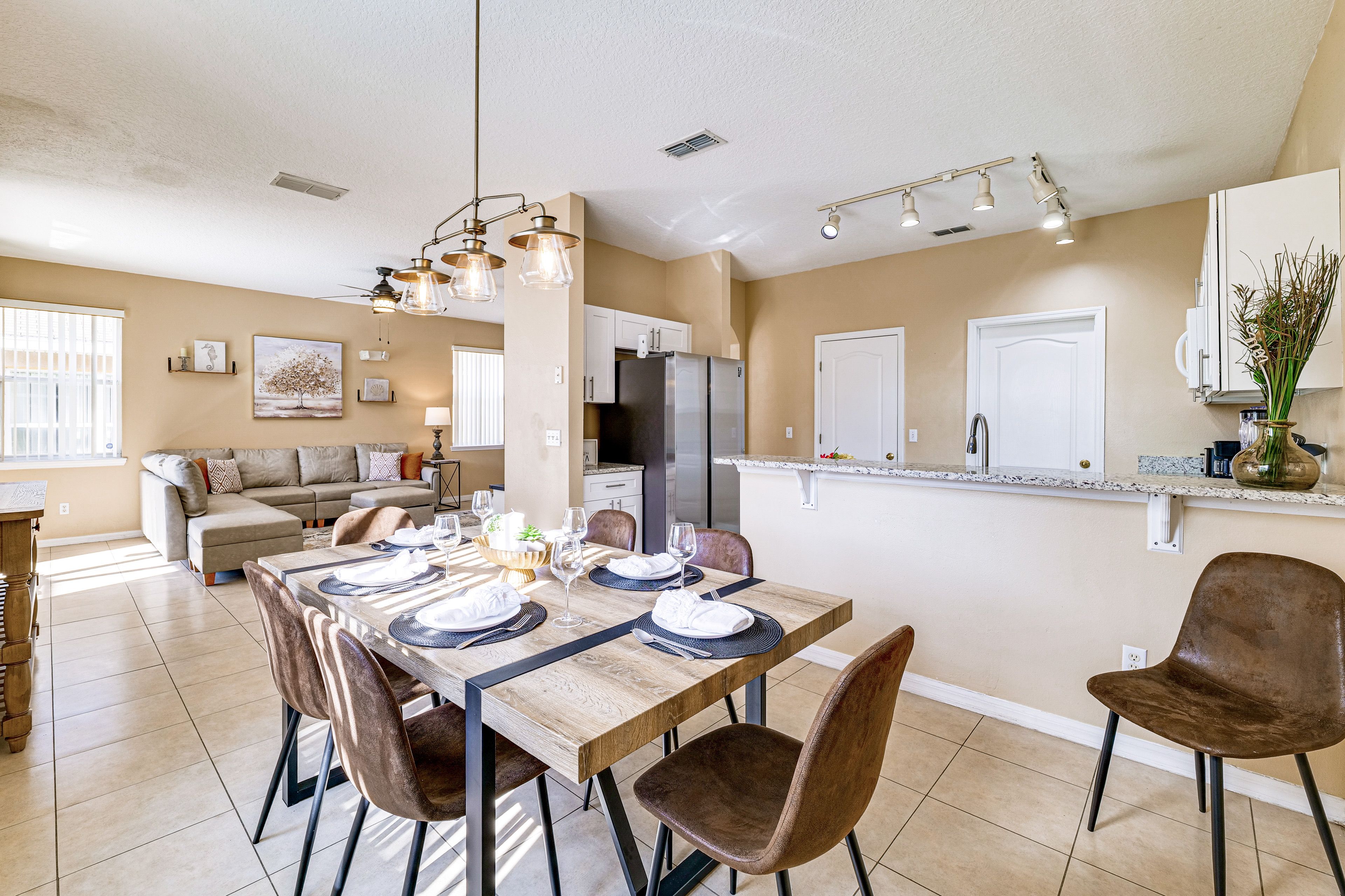 Dining Area | 1st Floor