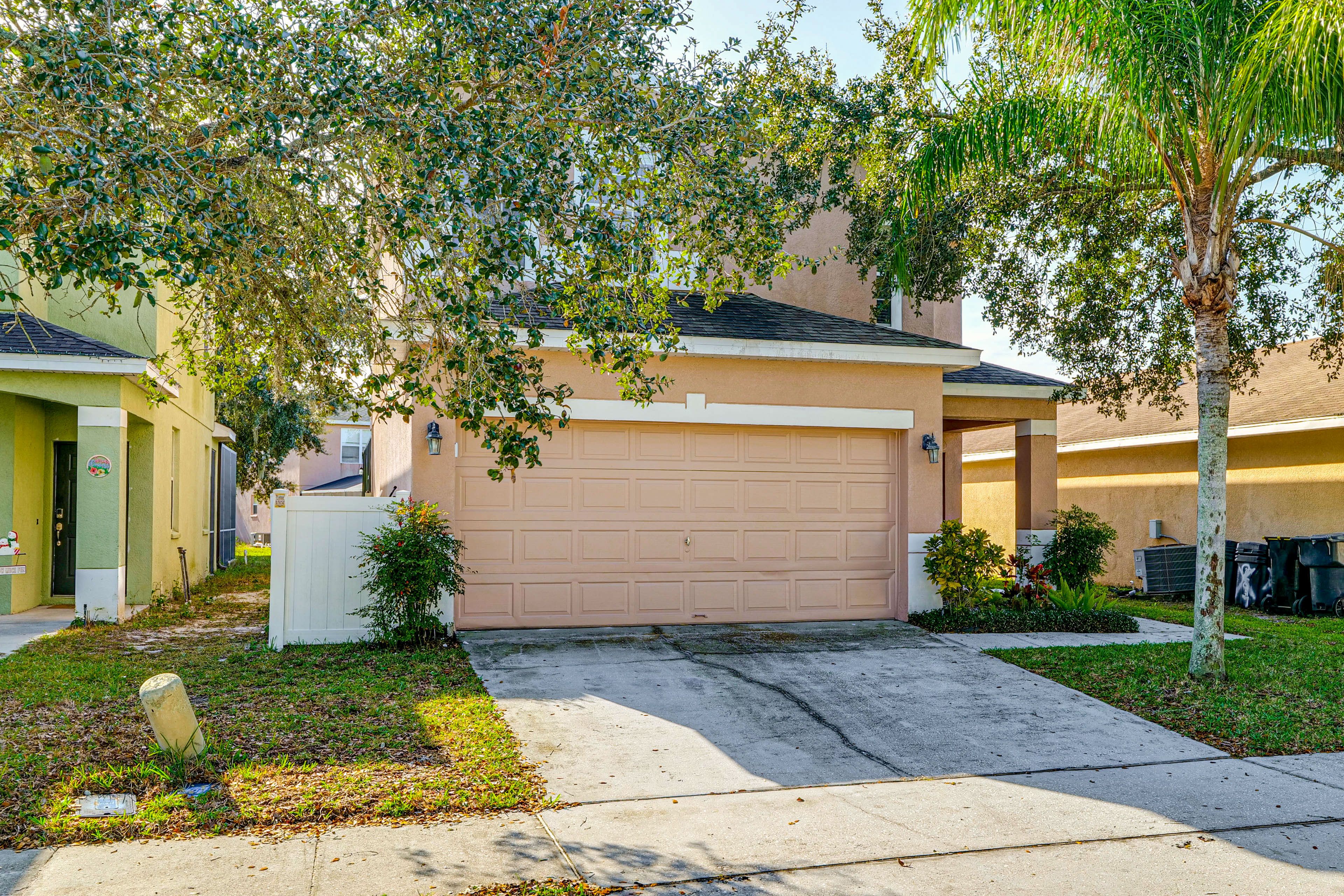 Parking | Driveway (2 Vehicles)