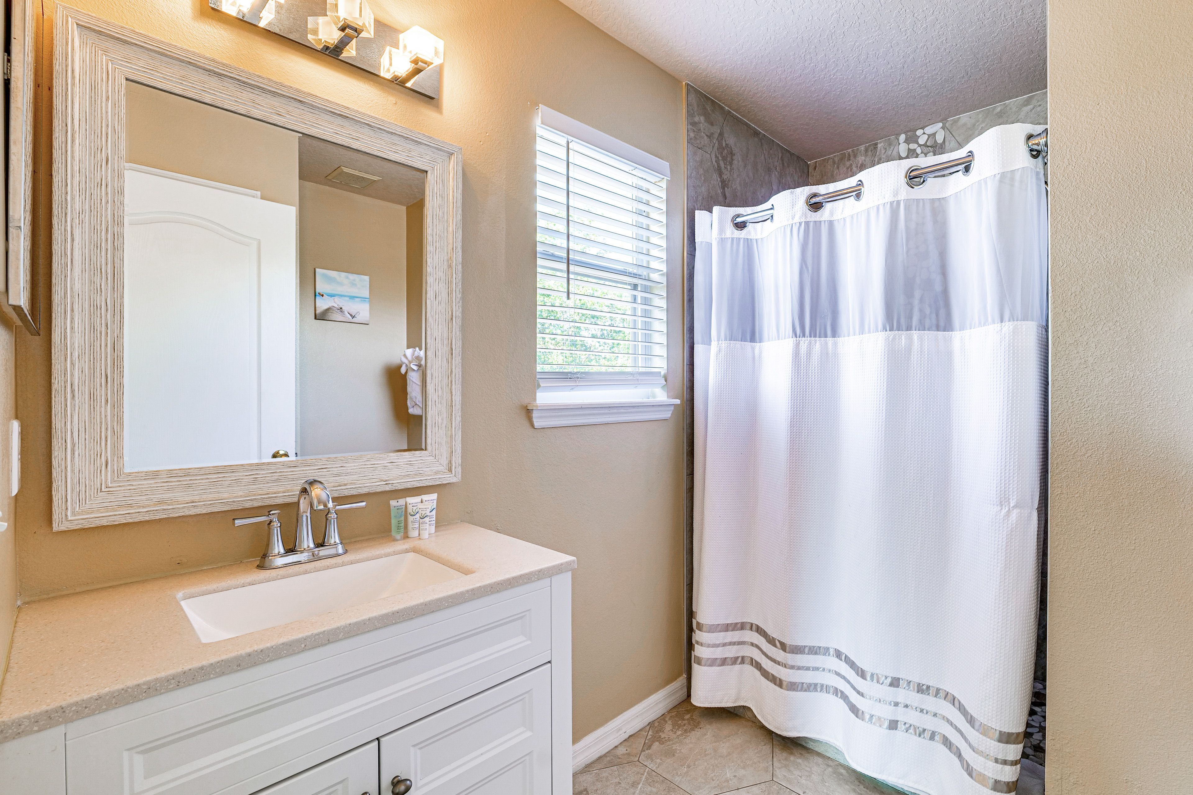 En-Suite Bathroom | 2nd Floor