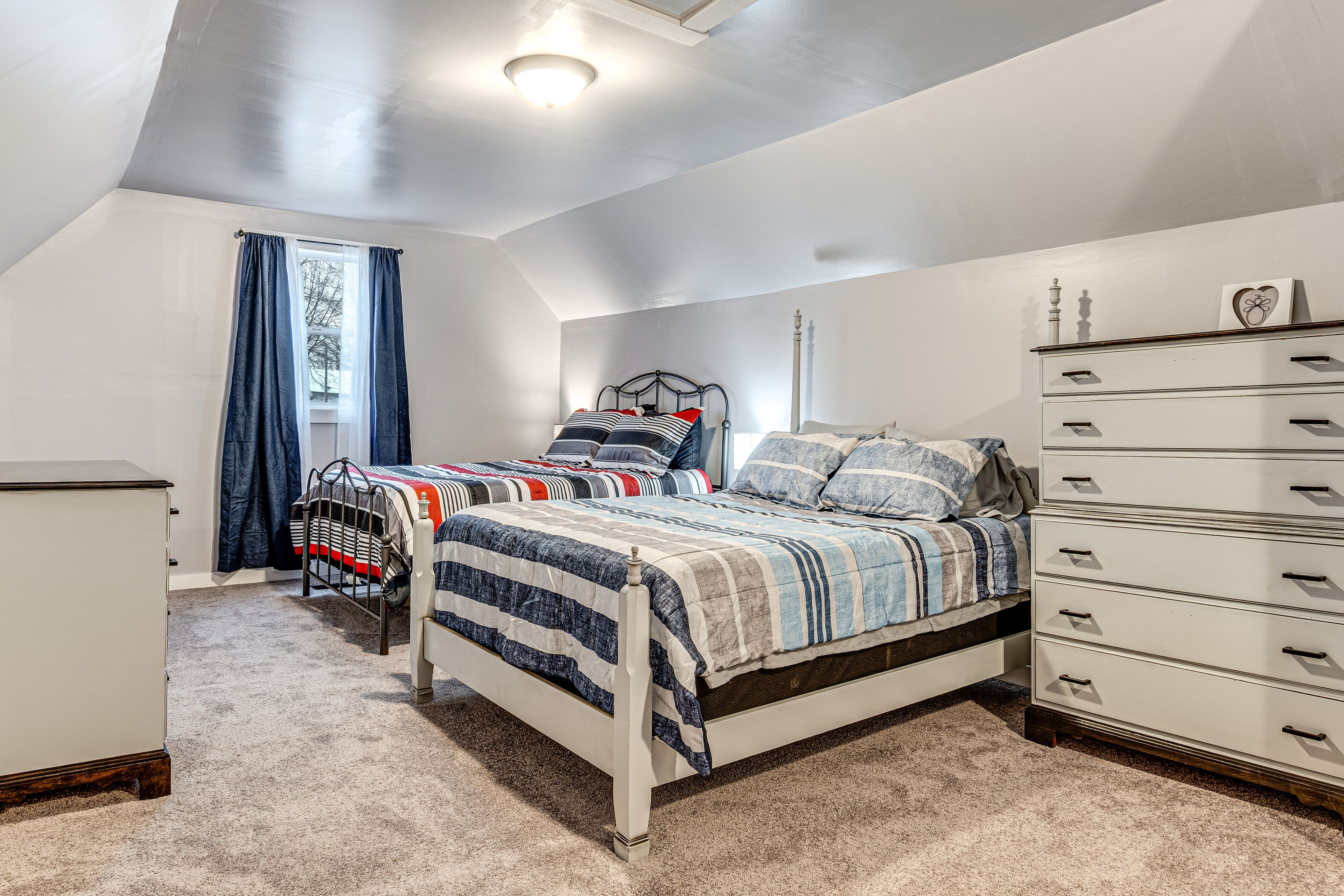 Loft | 2nd Floor | 2 Full Beds