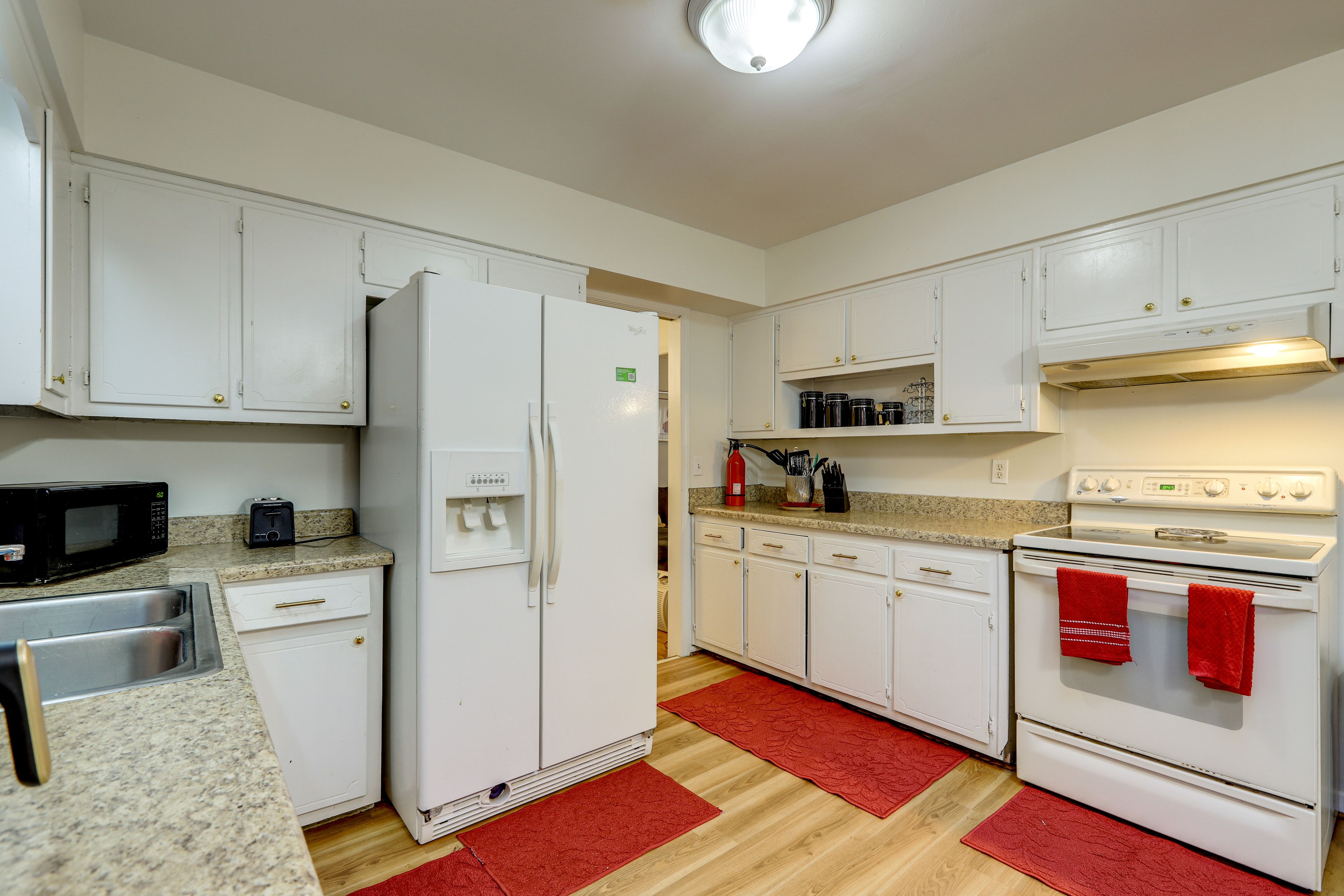 Kitchen | Single-Serve Coffee Maker | Air Fryer | Cooking Basics