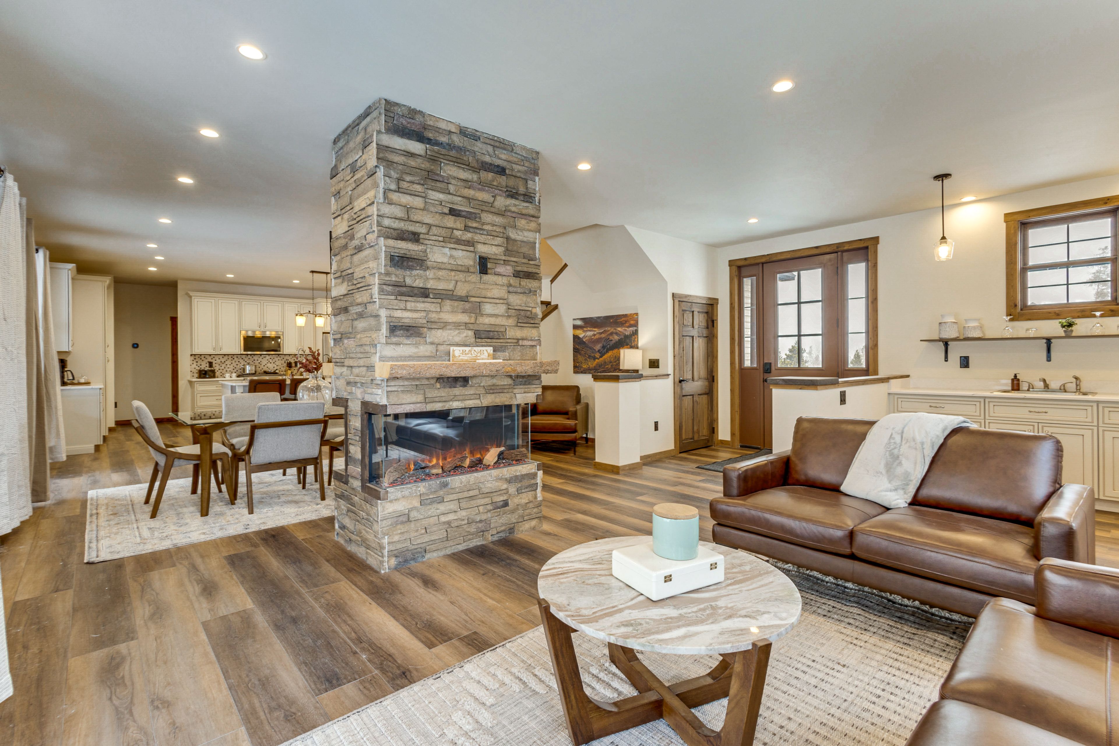 Grand Lake Vacation Rental | 3BR | 3BA | 3,080 Sq Ft