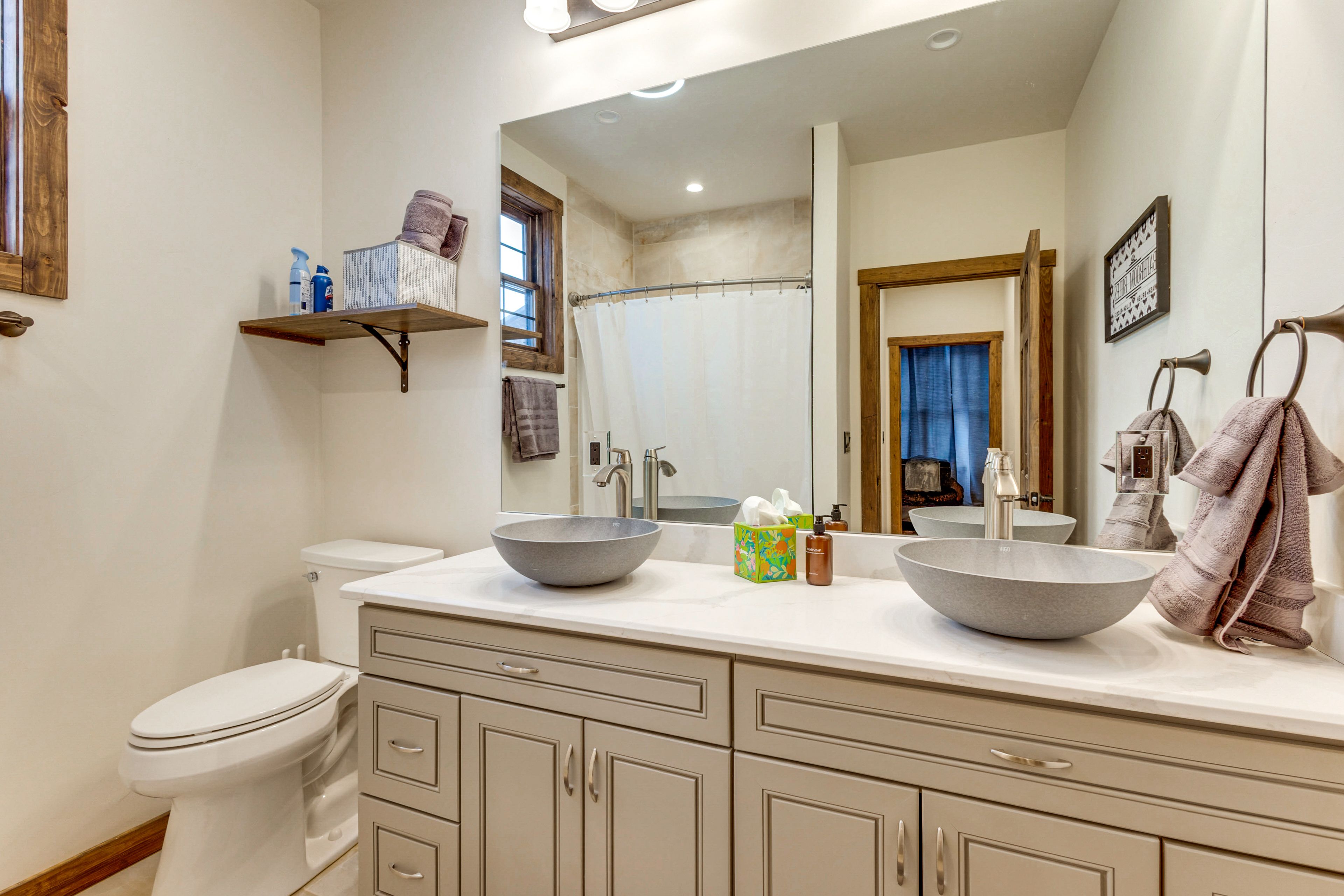 En-Suite Bathroom | 1st Floor