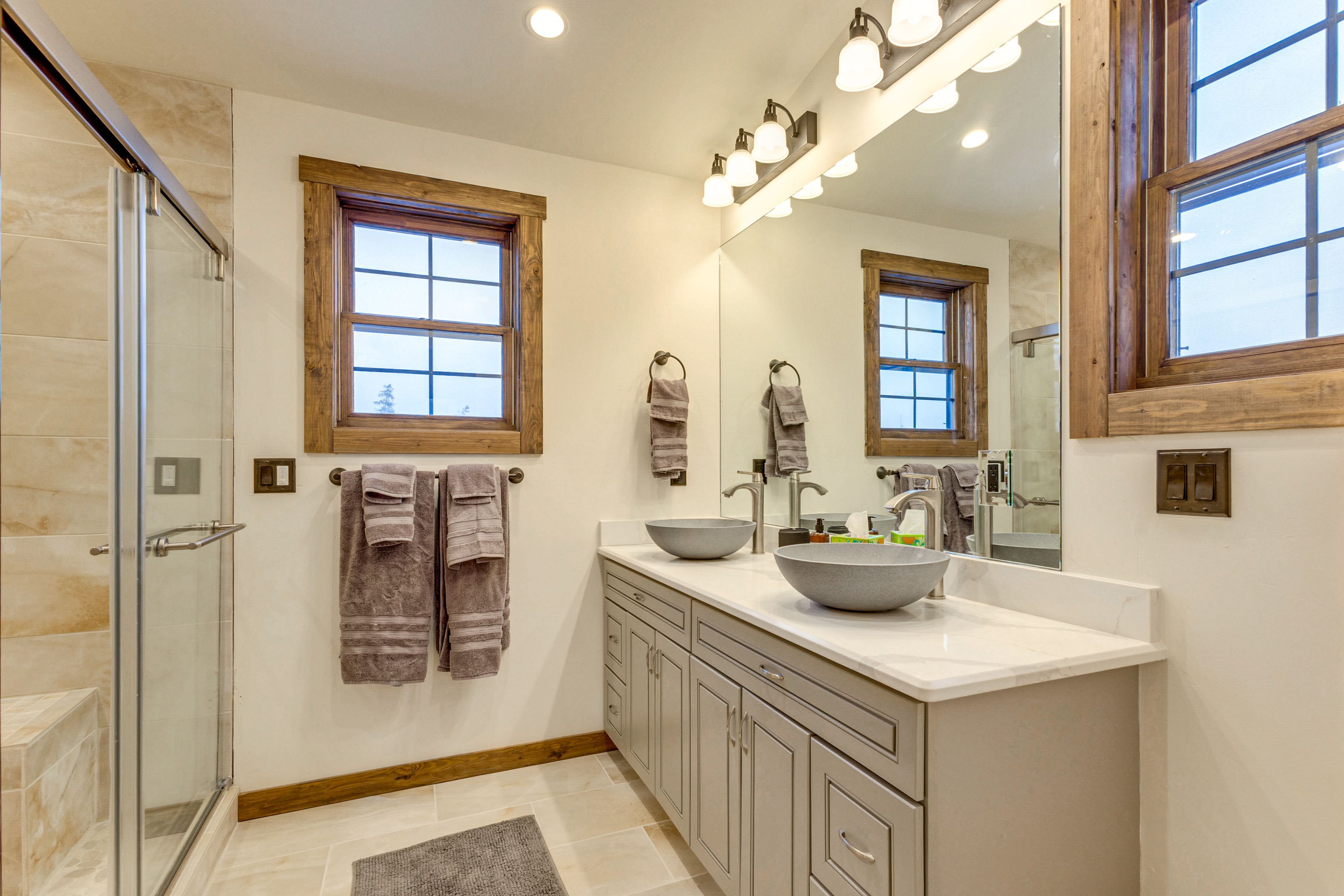 En-Suite Bathroom | 2nd Floor