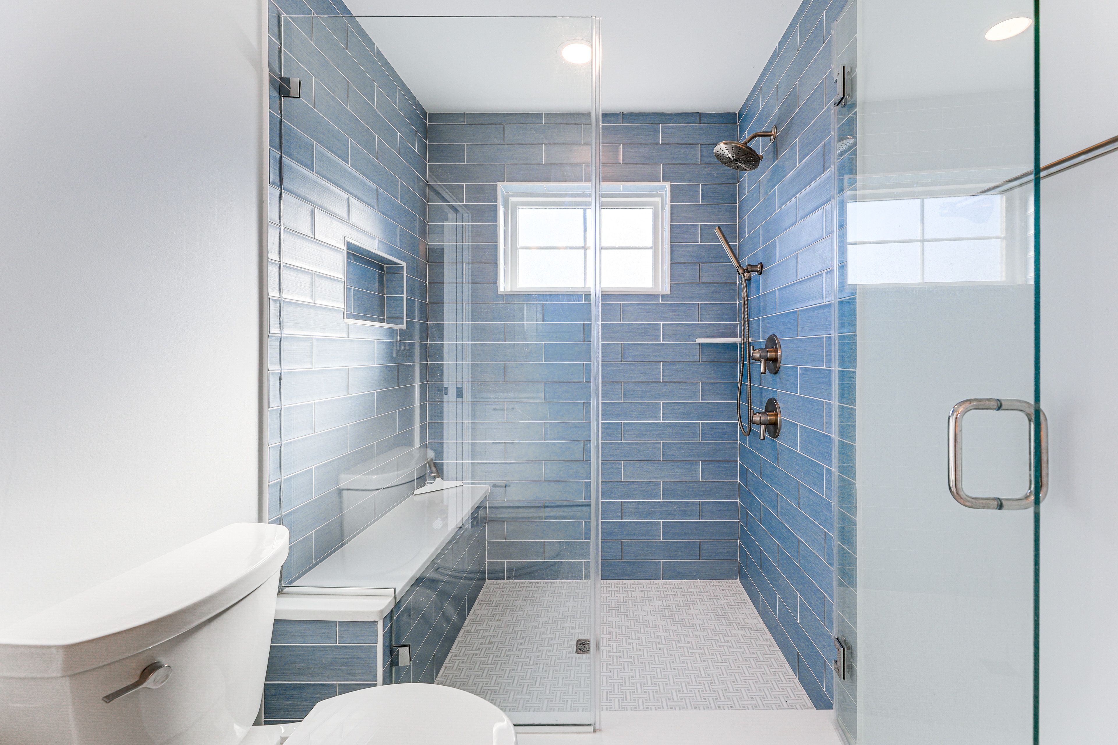 Full Bathroom | 2nd Floor