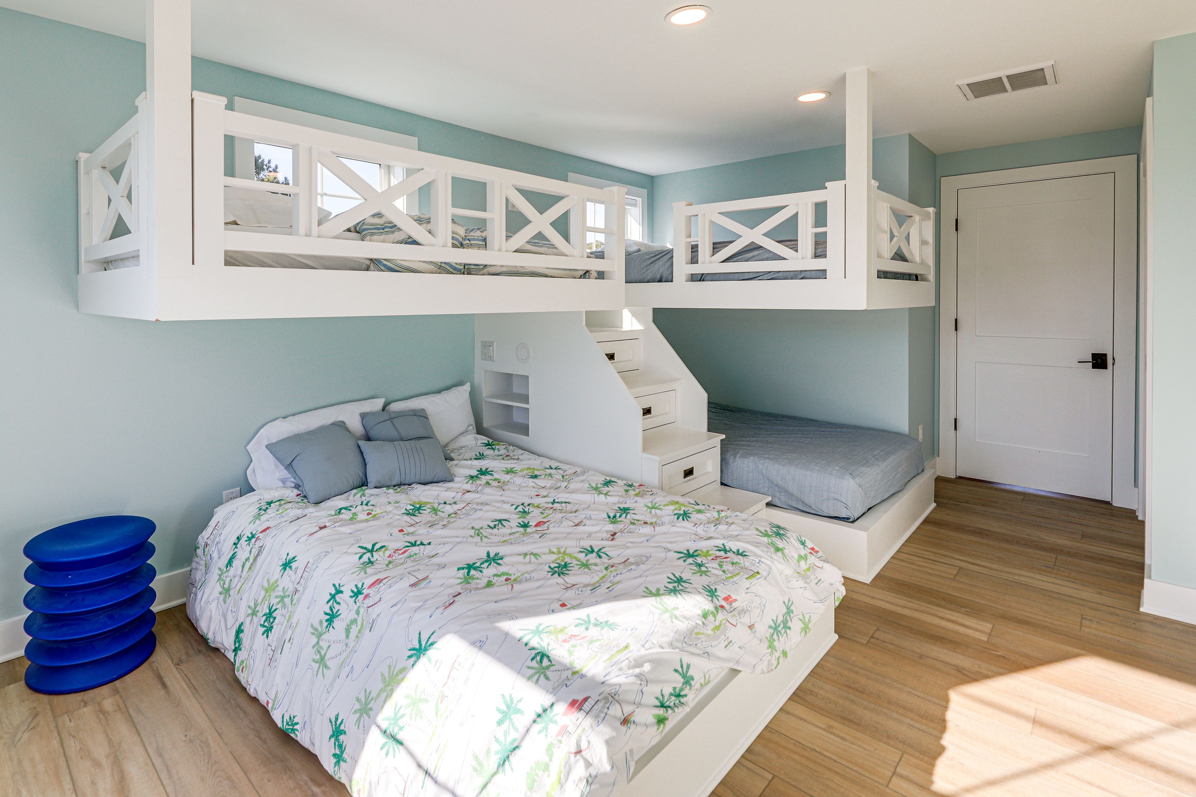 Bedroom 3 (Bunk Room) | 2nd Floor | Twin/Queen Bunk Bed | Full Bunk Bed