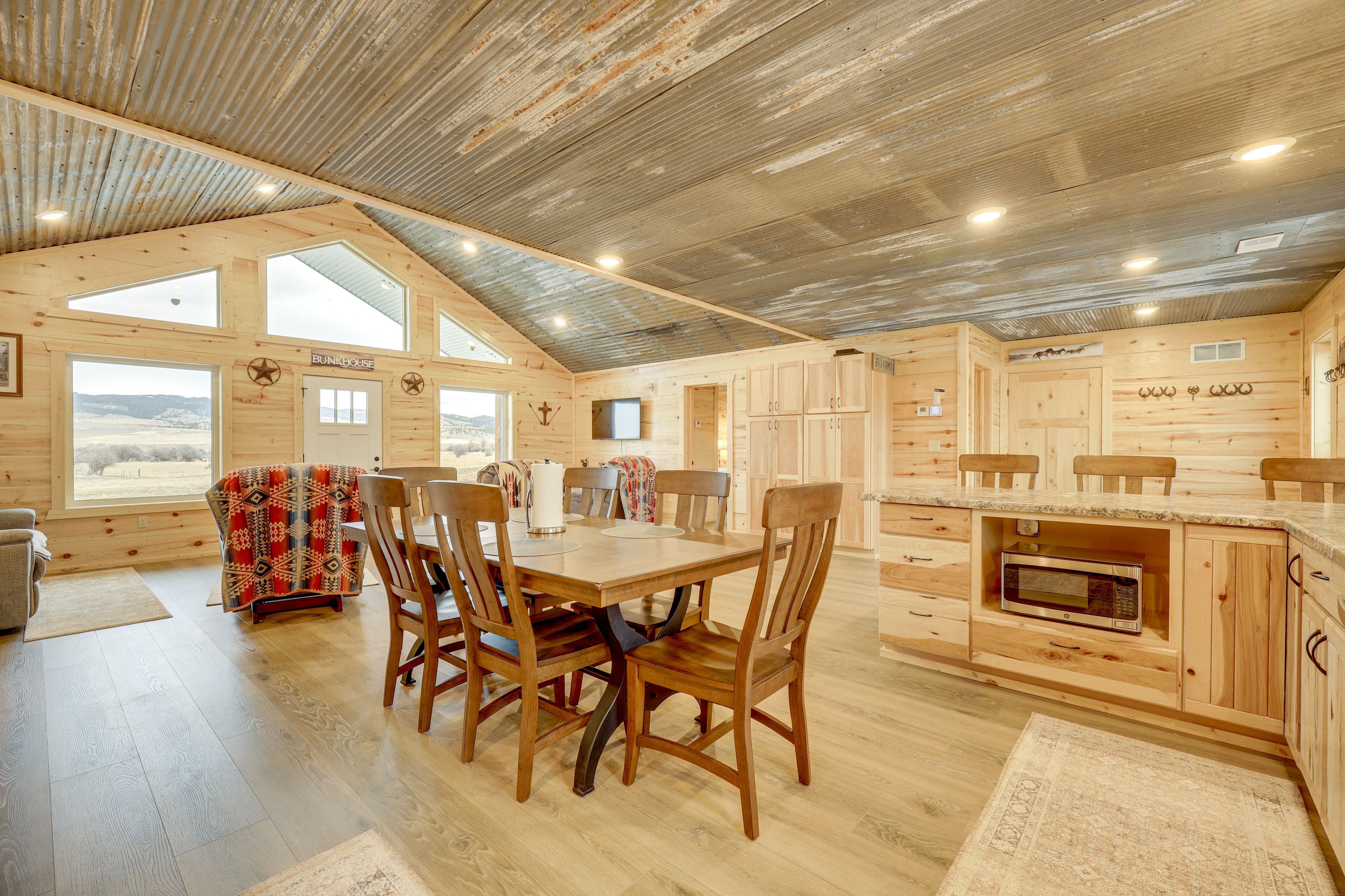 Dining Area | Dishware & Flatware