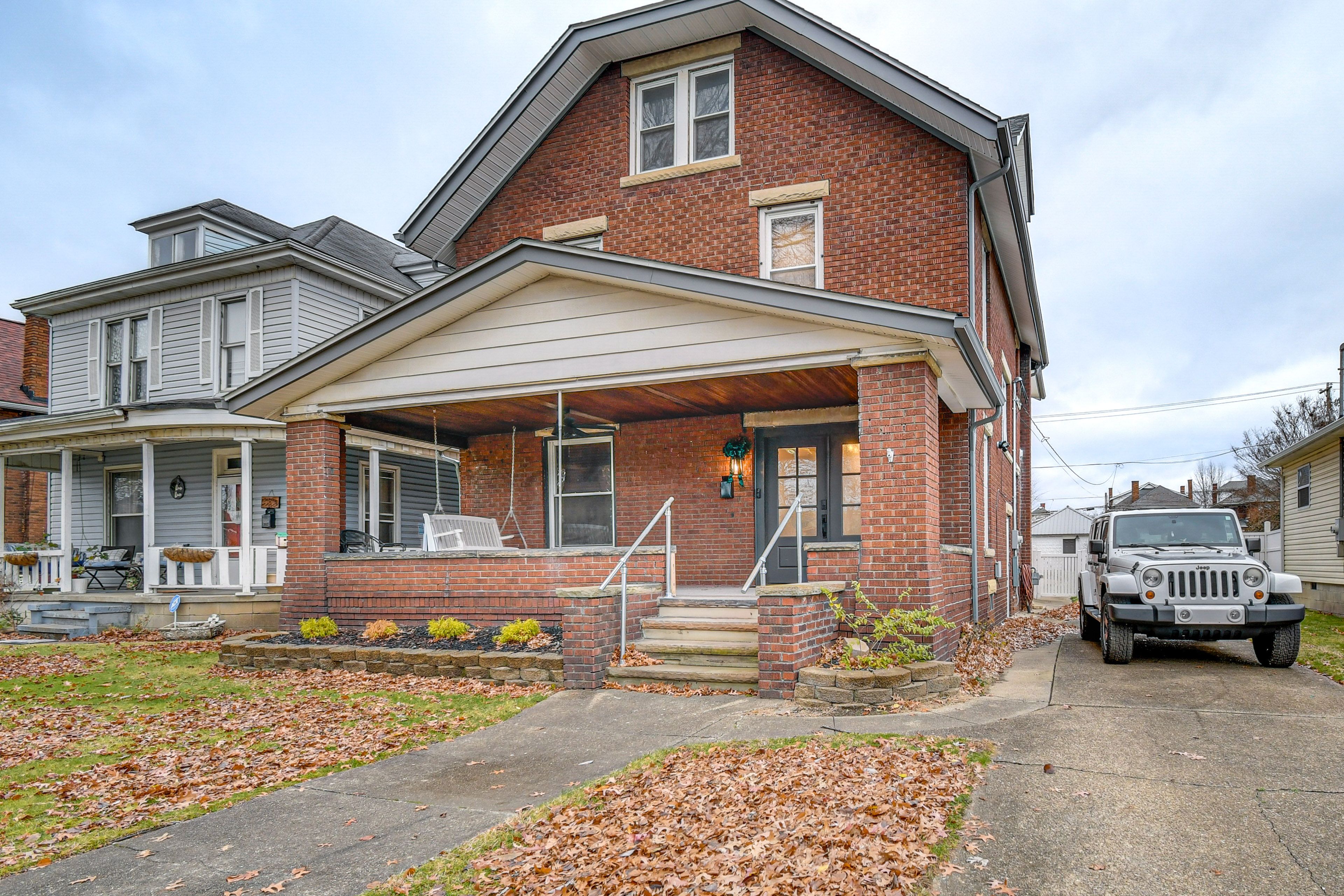 Parking | Driveway (2 Vehicles)