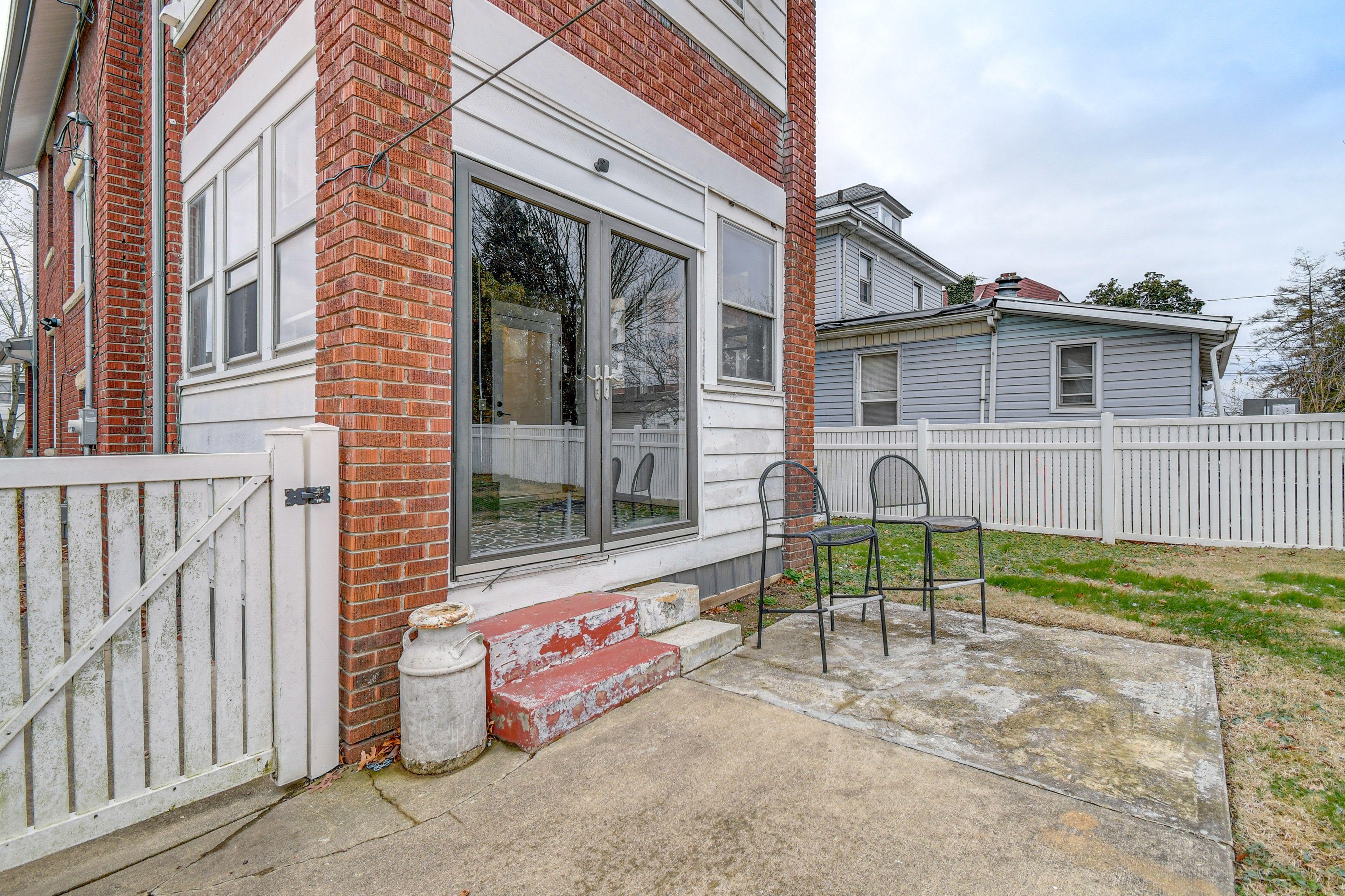 Patio w/ Seating | Private Yard
