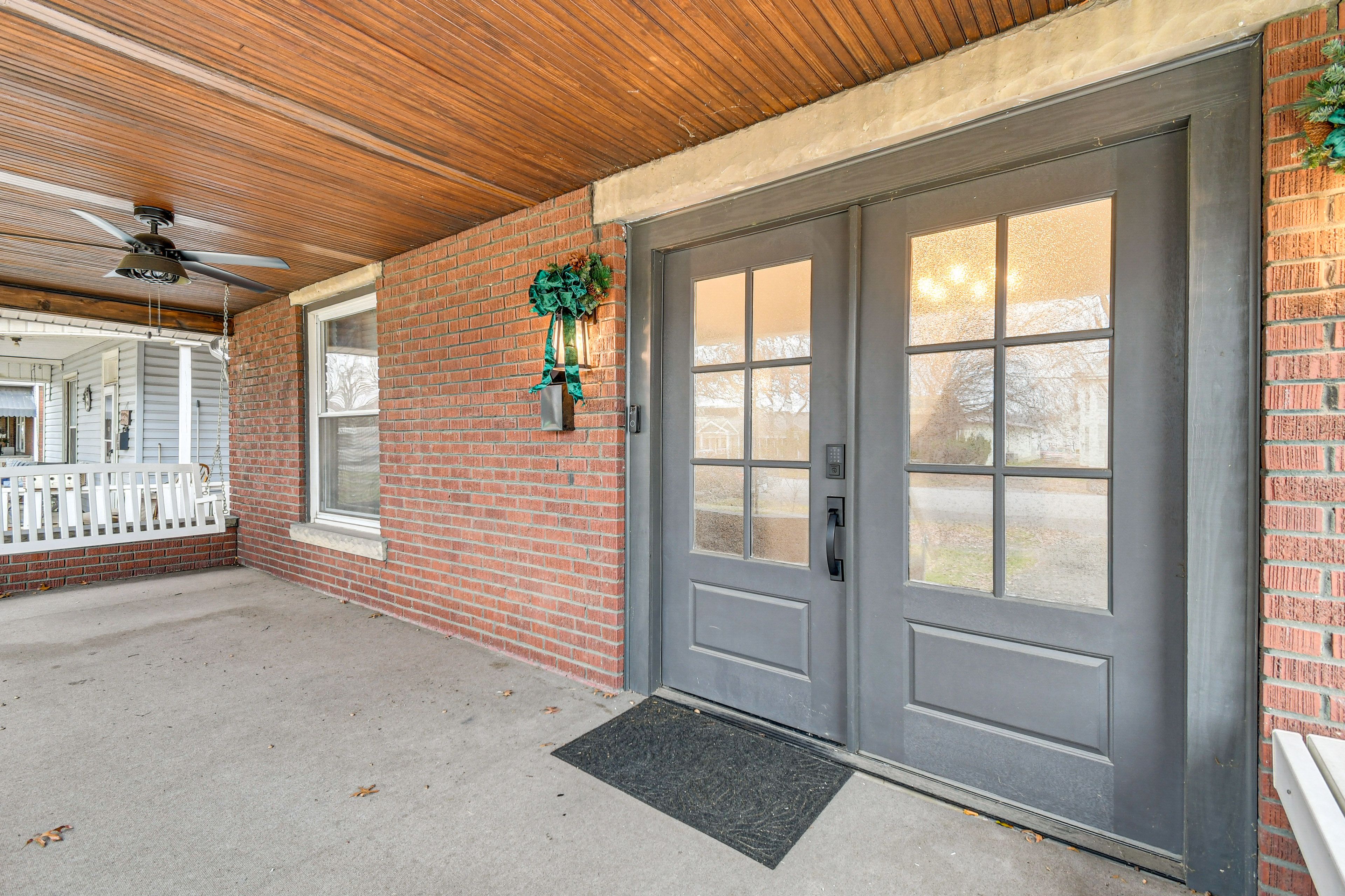 Covered Porch w/ Swing