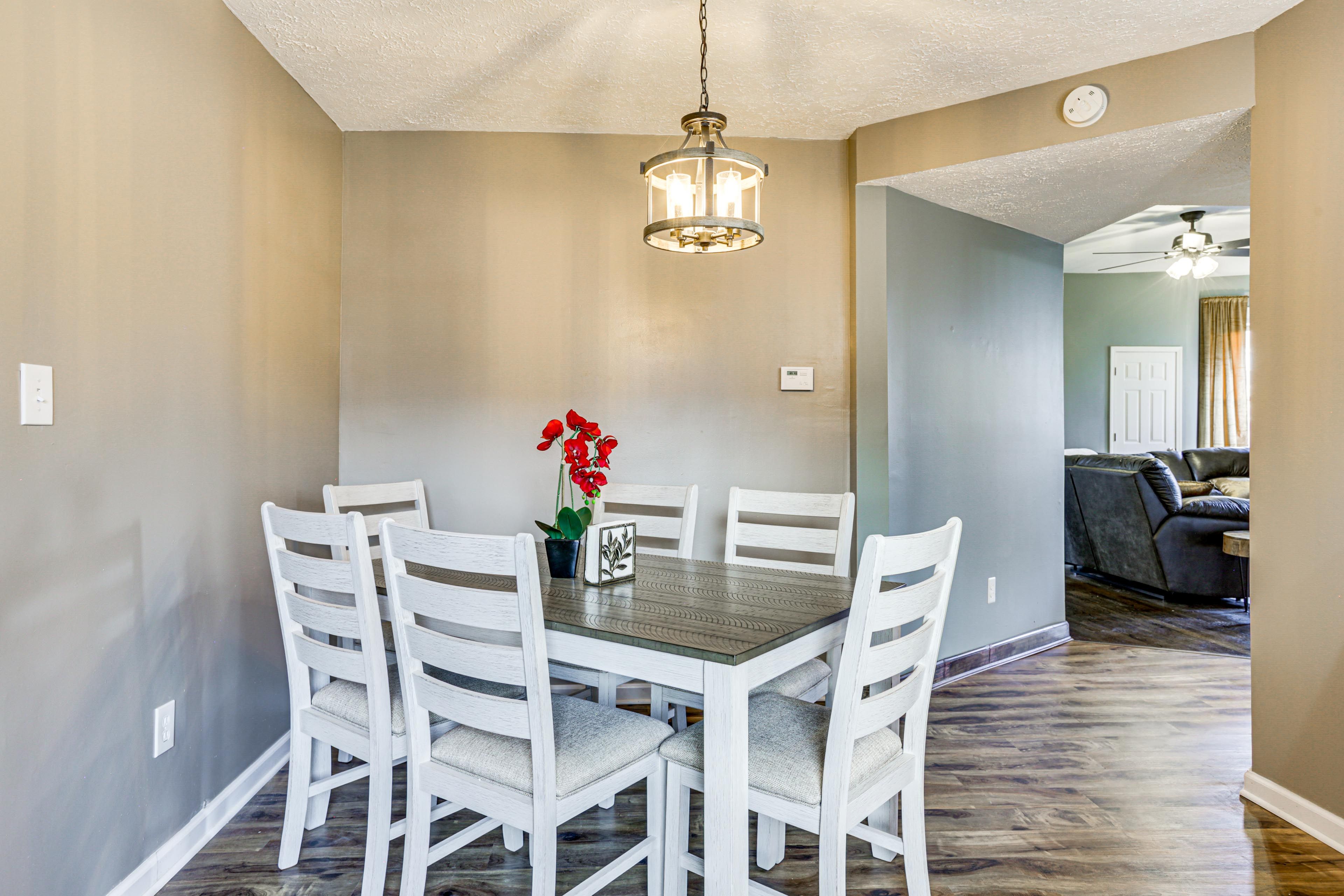 Dining Area | Dishware/Flatware