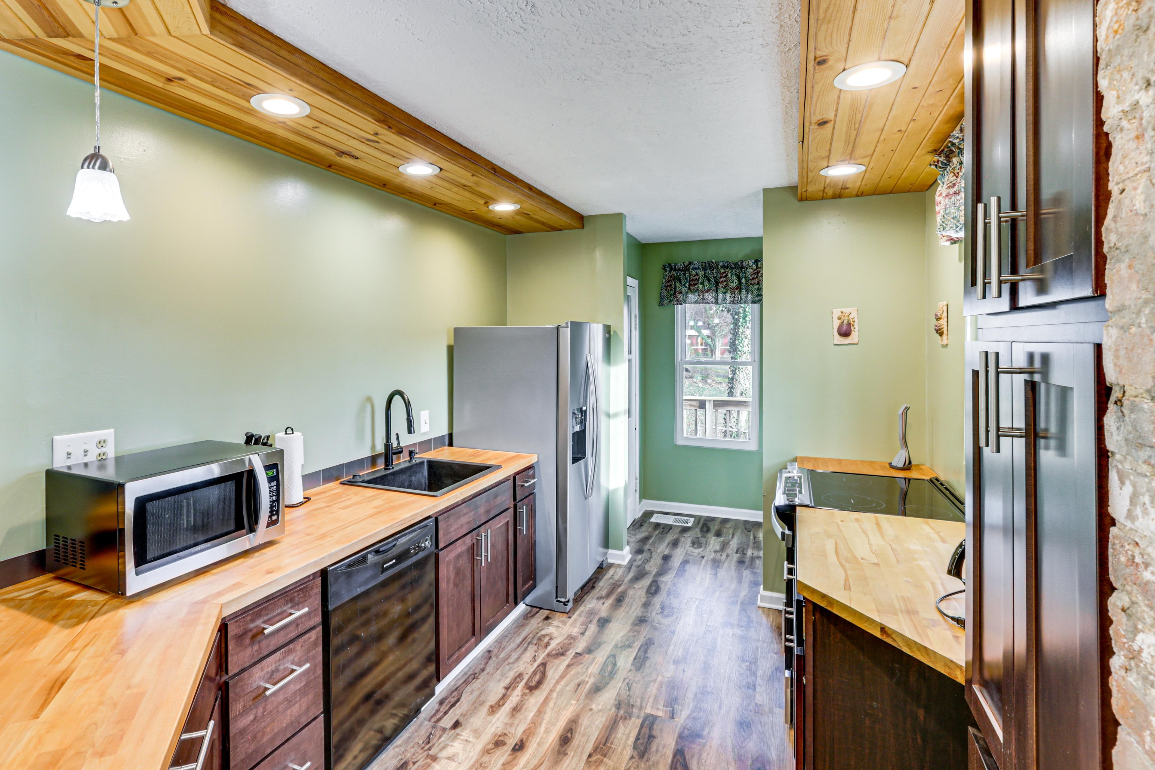 Kitchen | Dishwasher | Blender | Toaster | Refrigerator