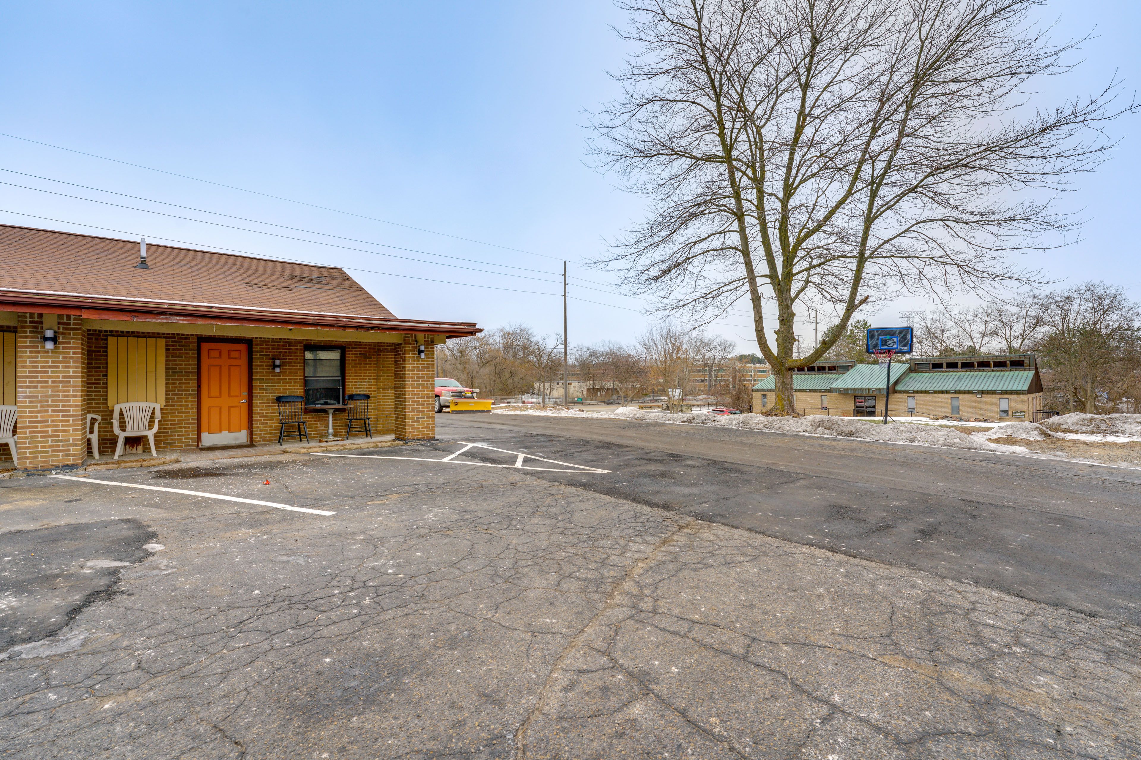 Parking | Community Parking Lot (2 Vehicles)