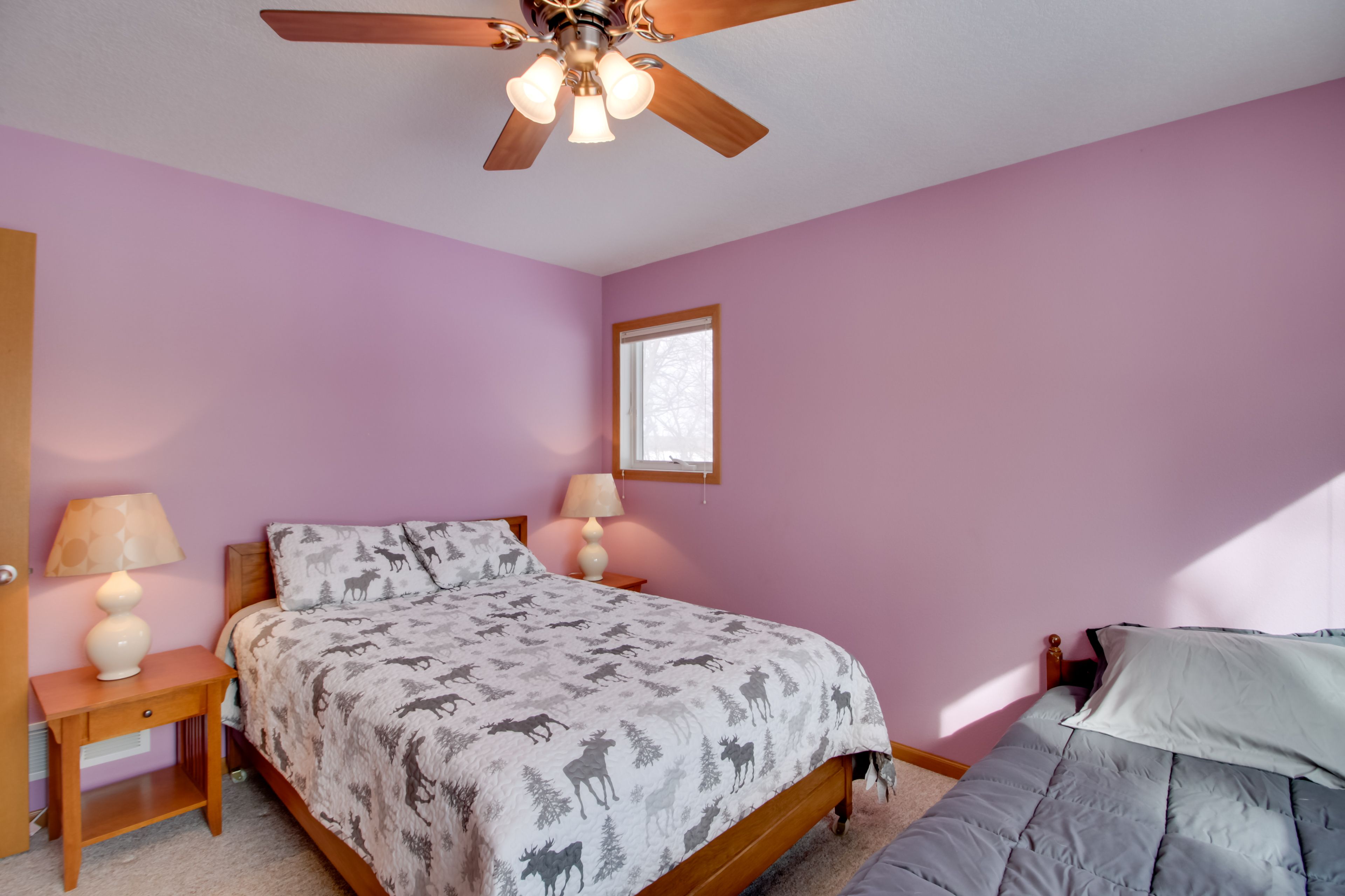 Bedroom 2 | Queen Bed | Twin Bed | 2nd Floor