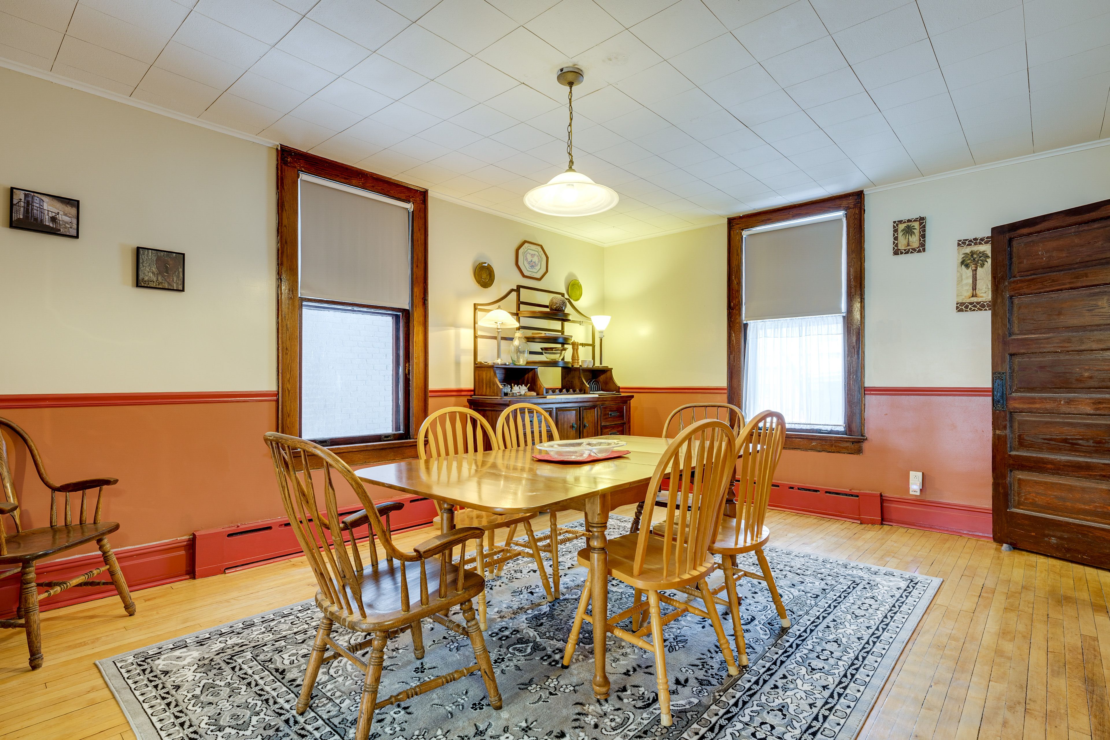 Dining Room | Free WiFi