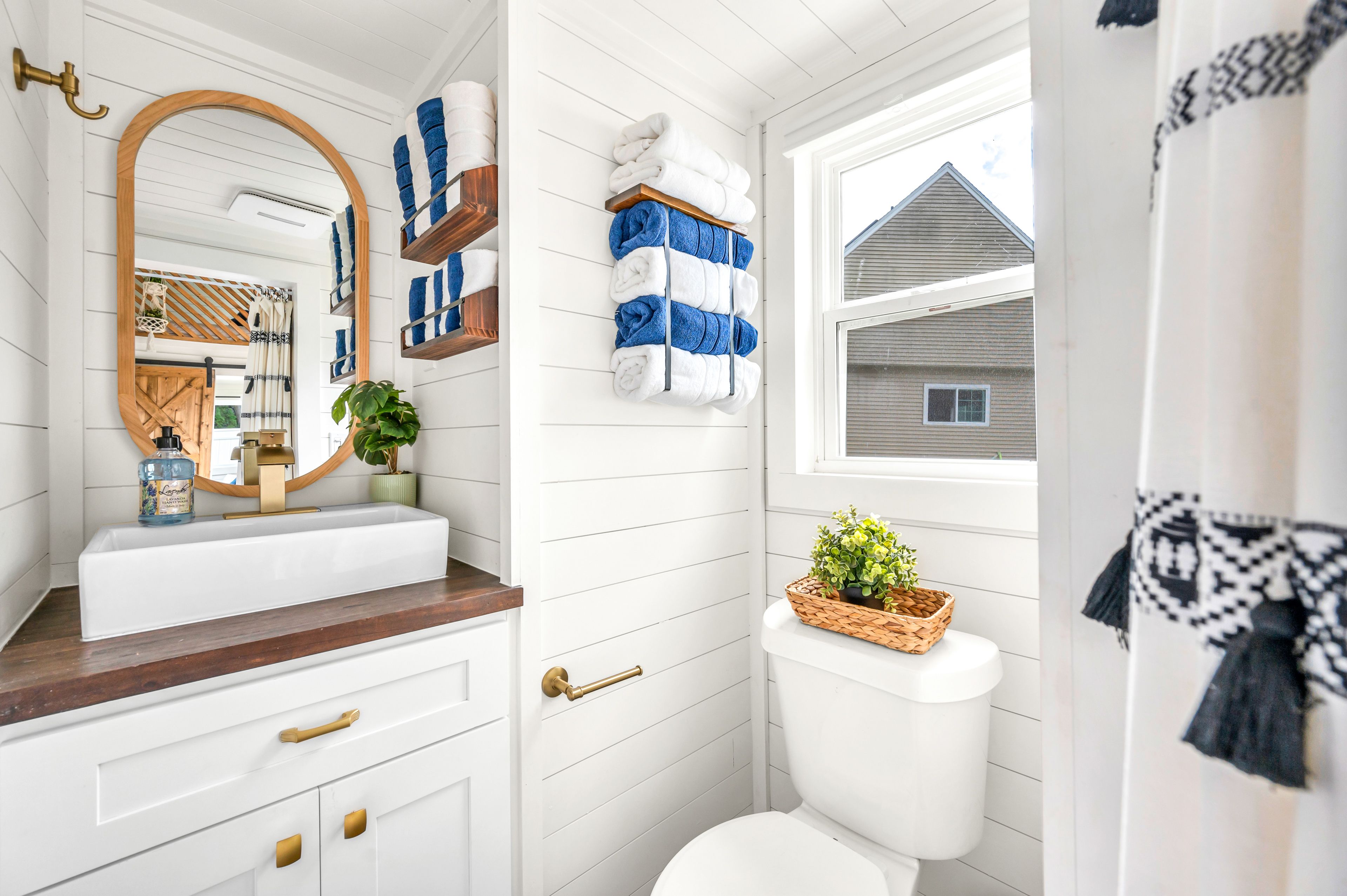 Full Bathroom | Complimentary Toiletries | Hair Dryer | Walk-In Shower