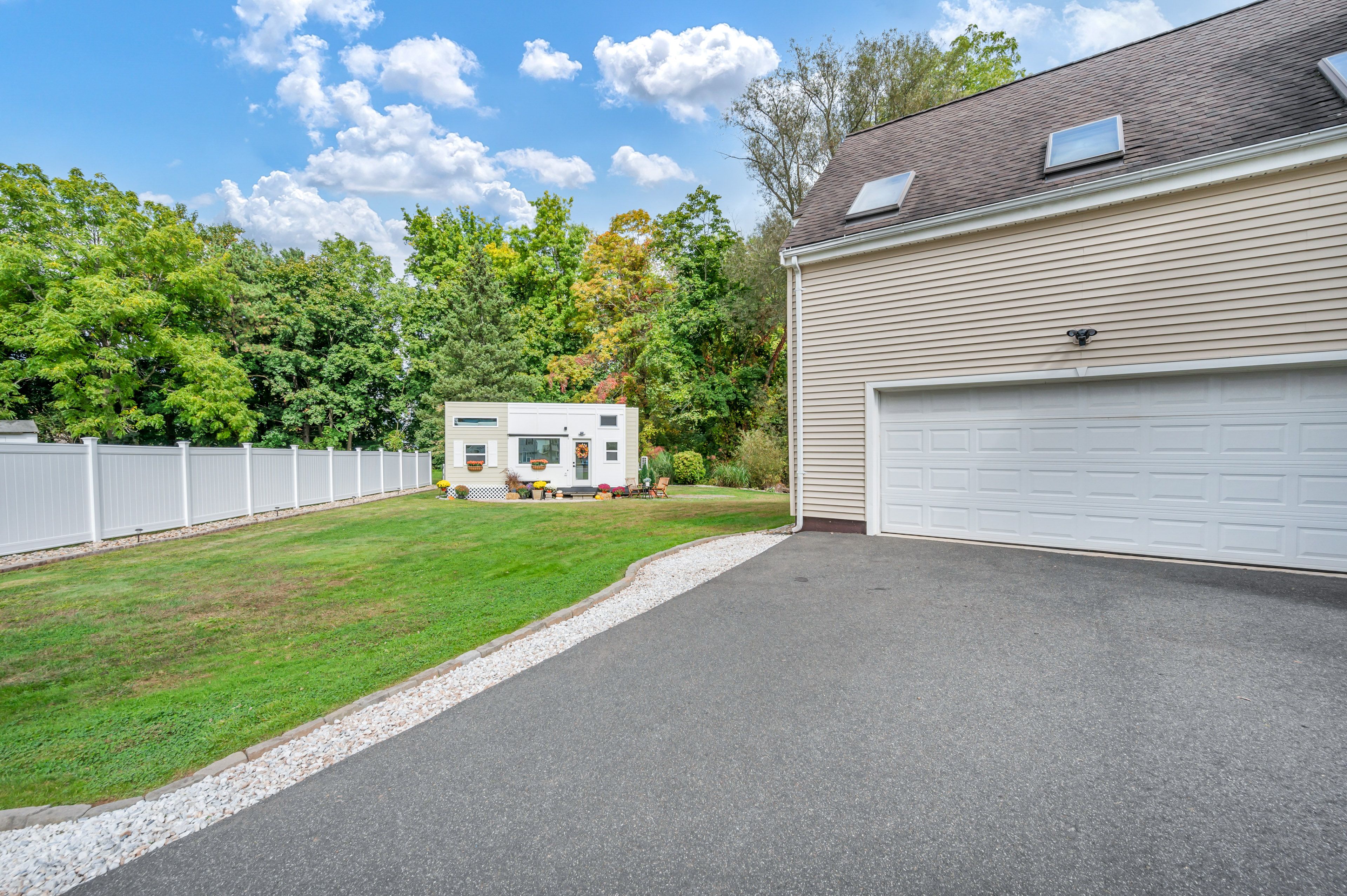 Parking | Driveway (1 Vehicle)
