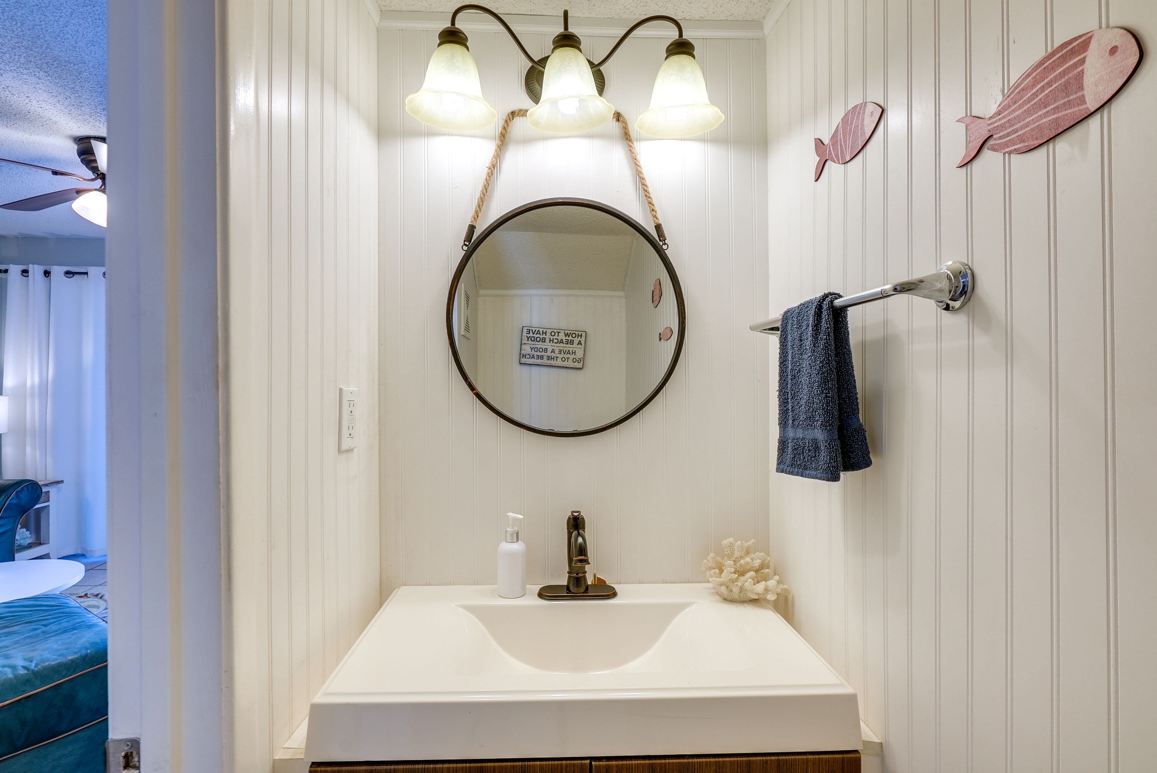 Half Bathroom | 1st Floor