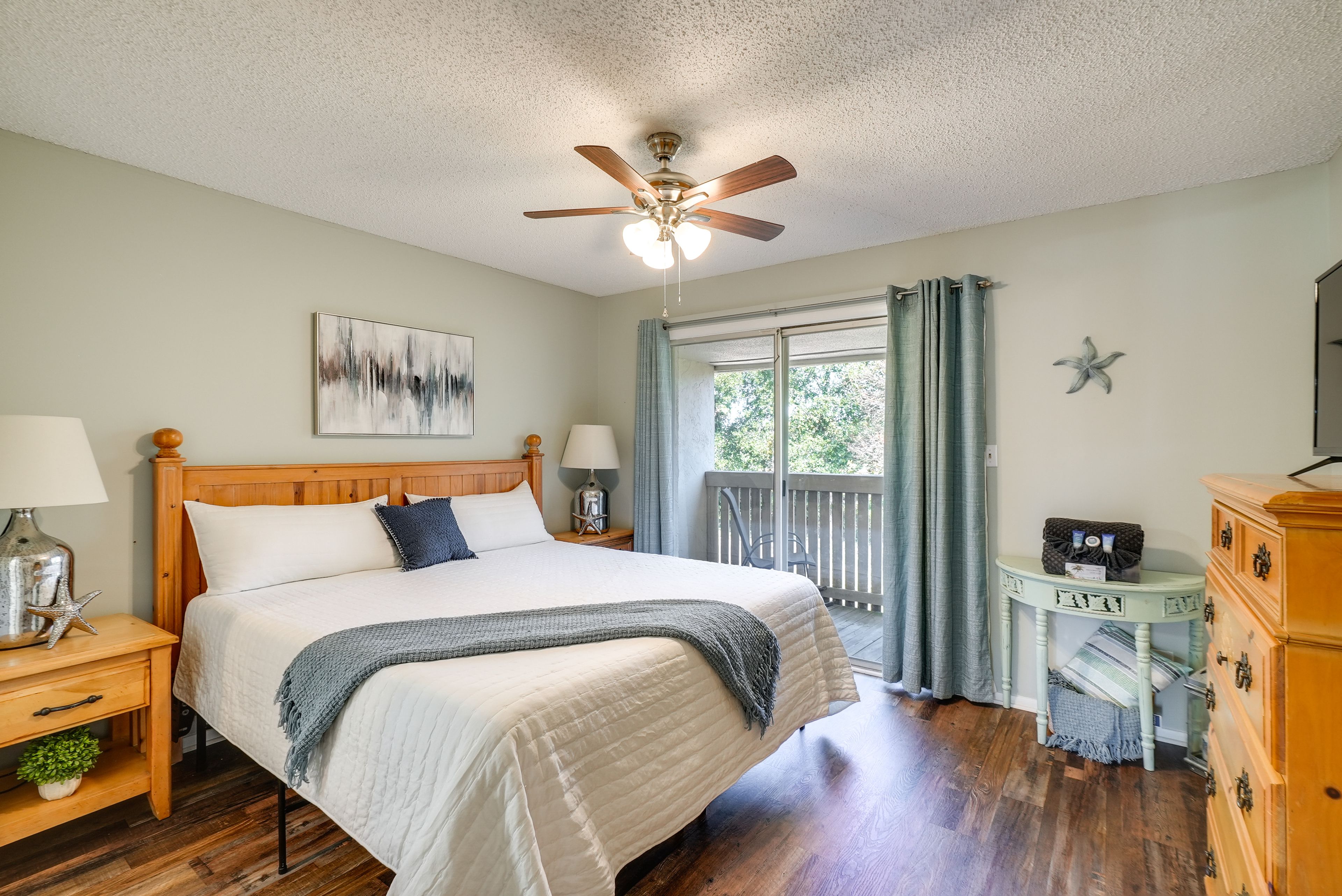 Bedroom 1 | King Bed | 2nd Floor