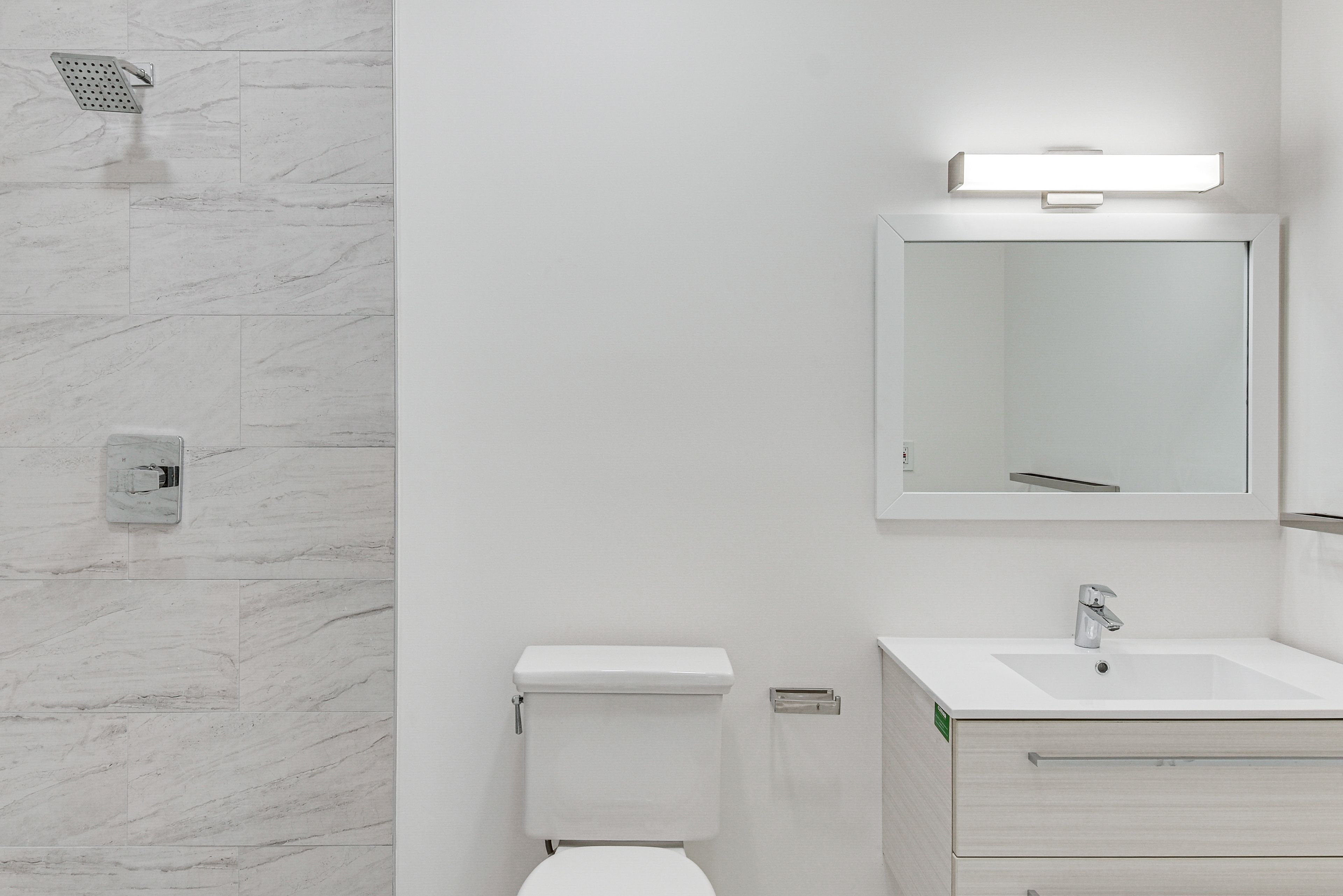 Full Bathroom | 1st Floor