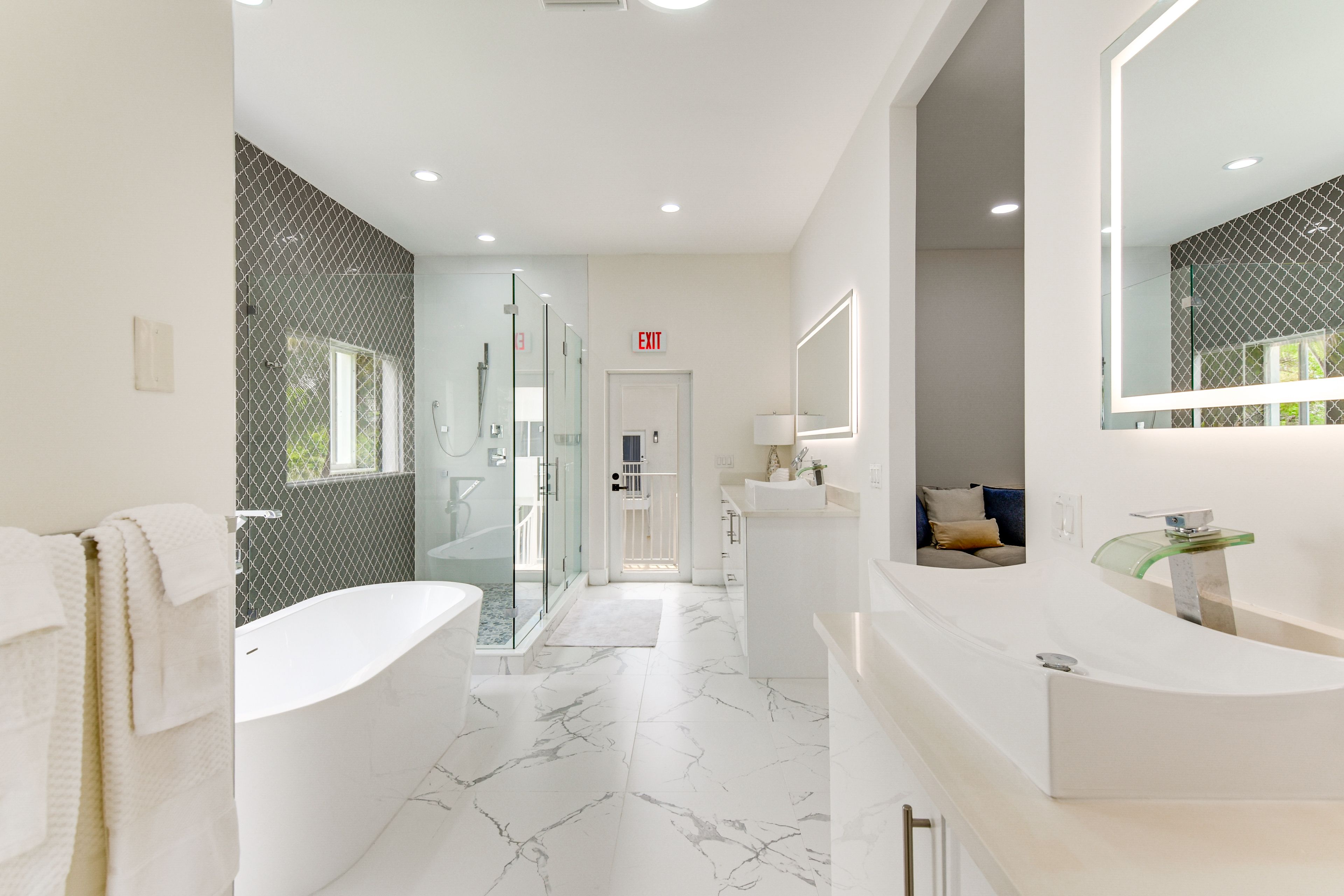 En-Suite Bathroom | 2nd Floor