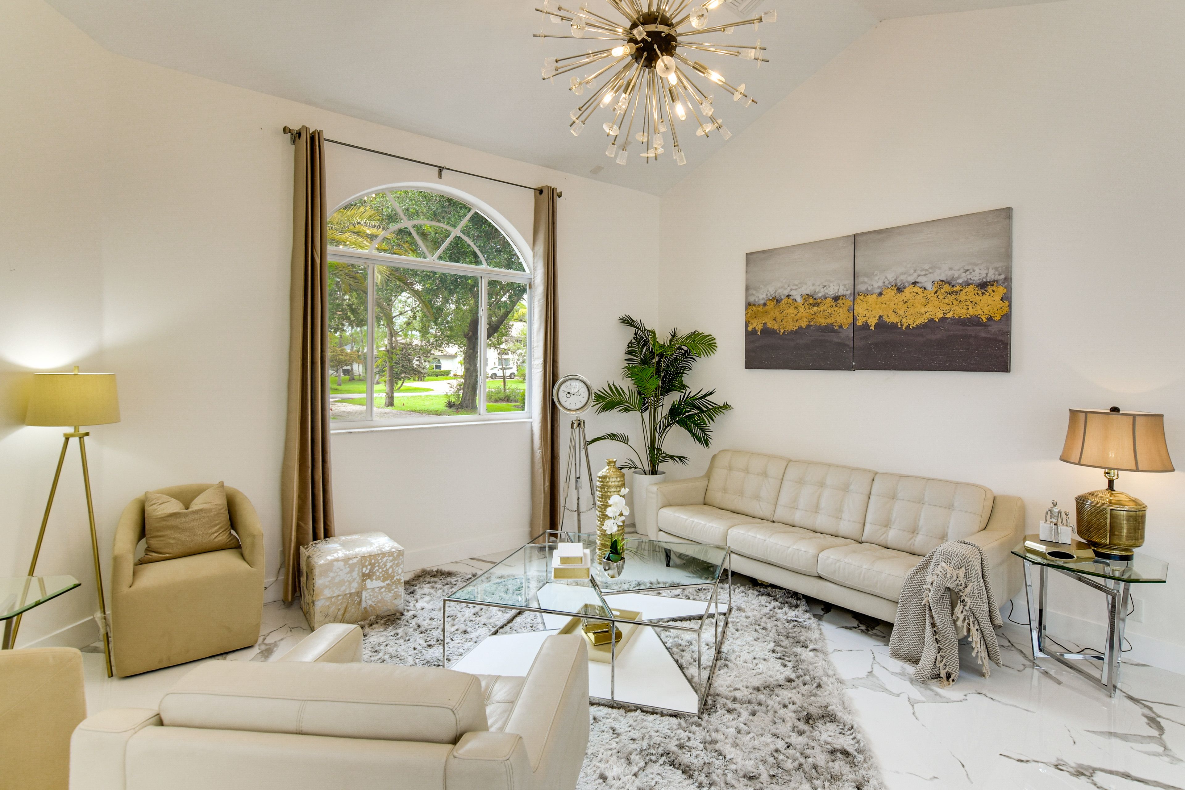 Sitting Room | 1st Floor