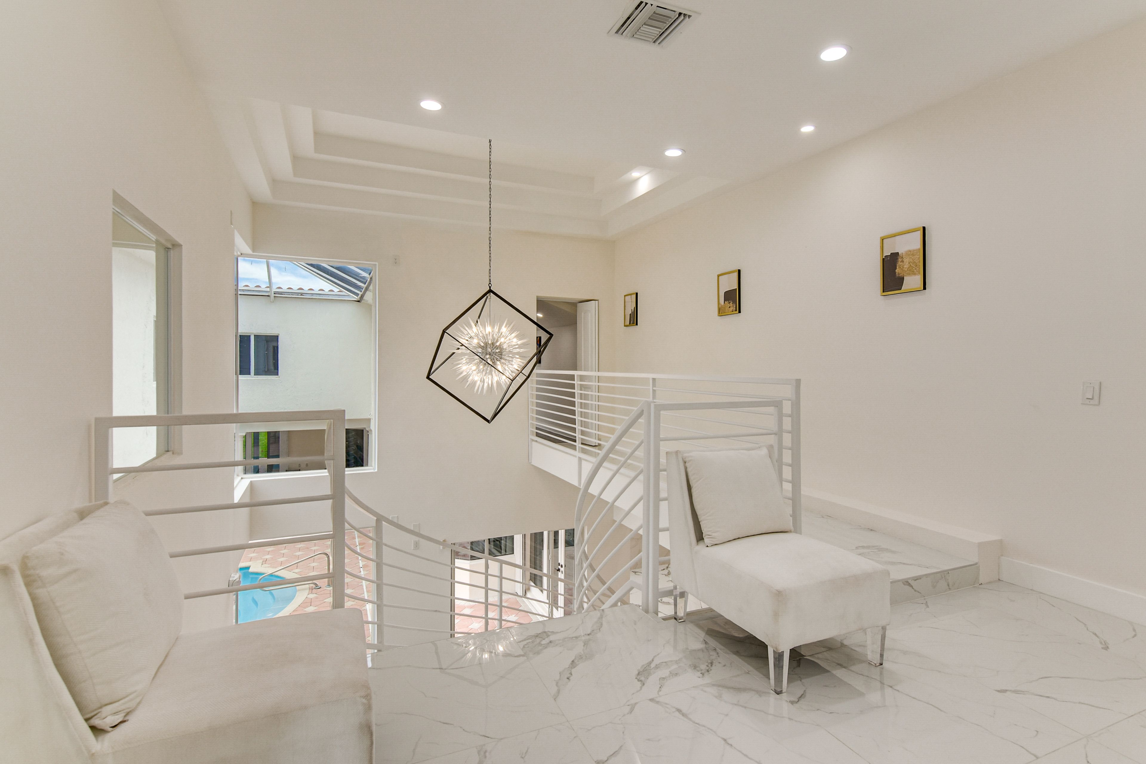 2nd Floor Landing