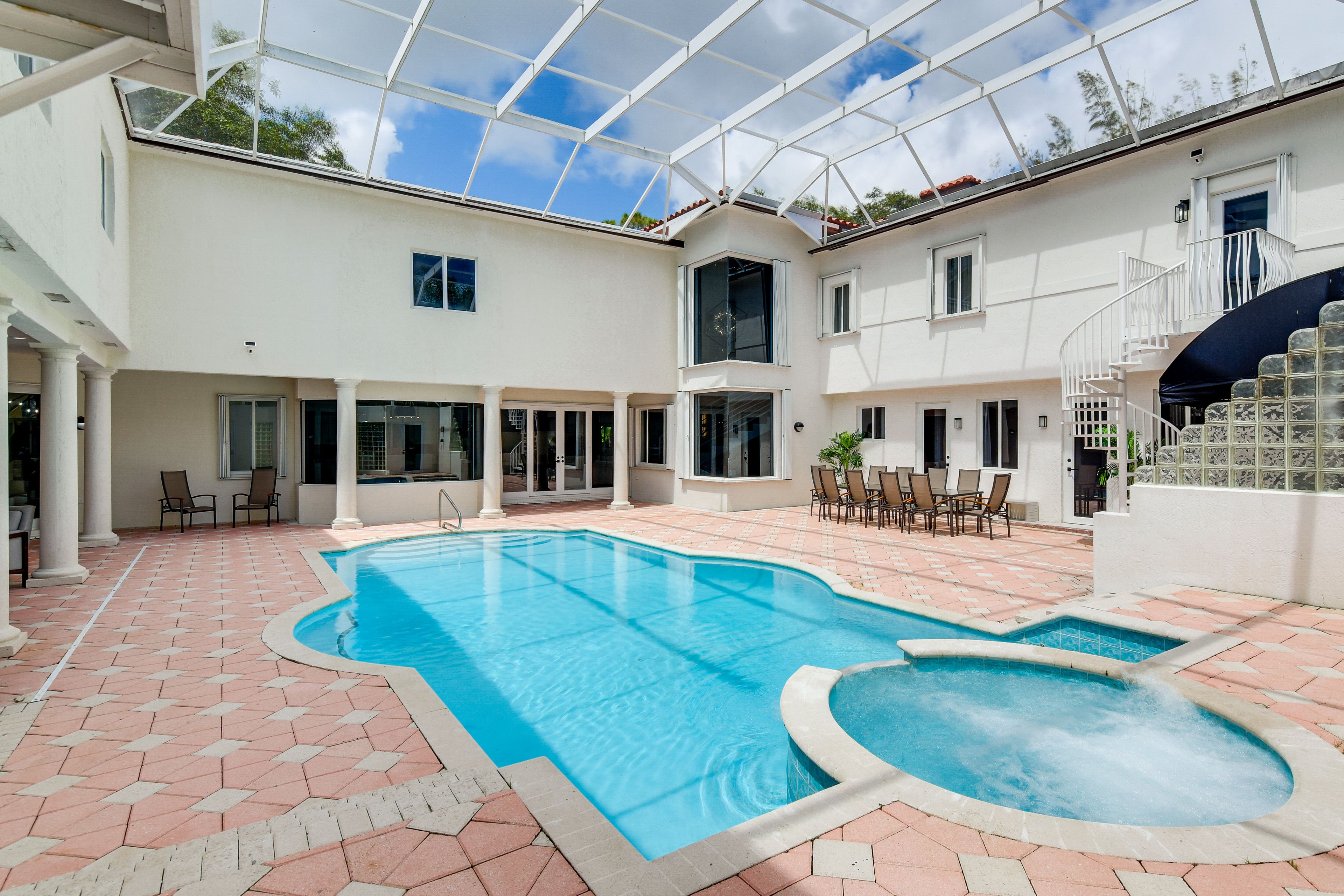 Private Pool & Hot Tub | Outdoor Kitchen