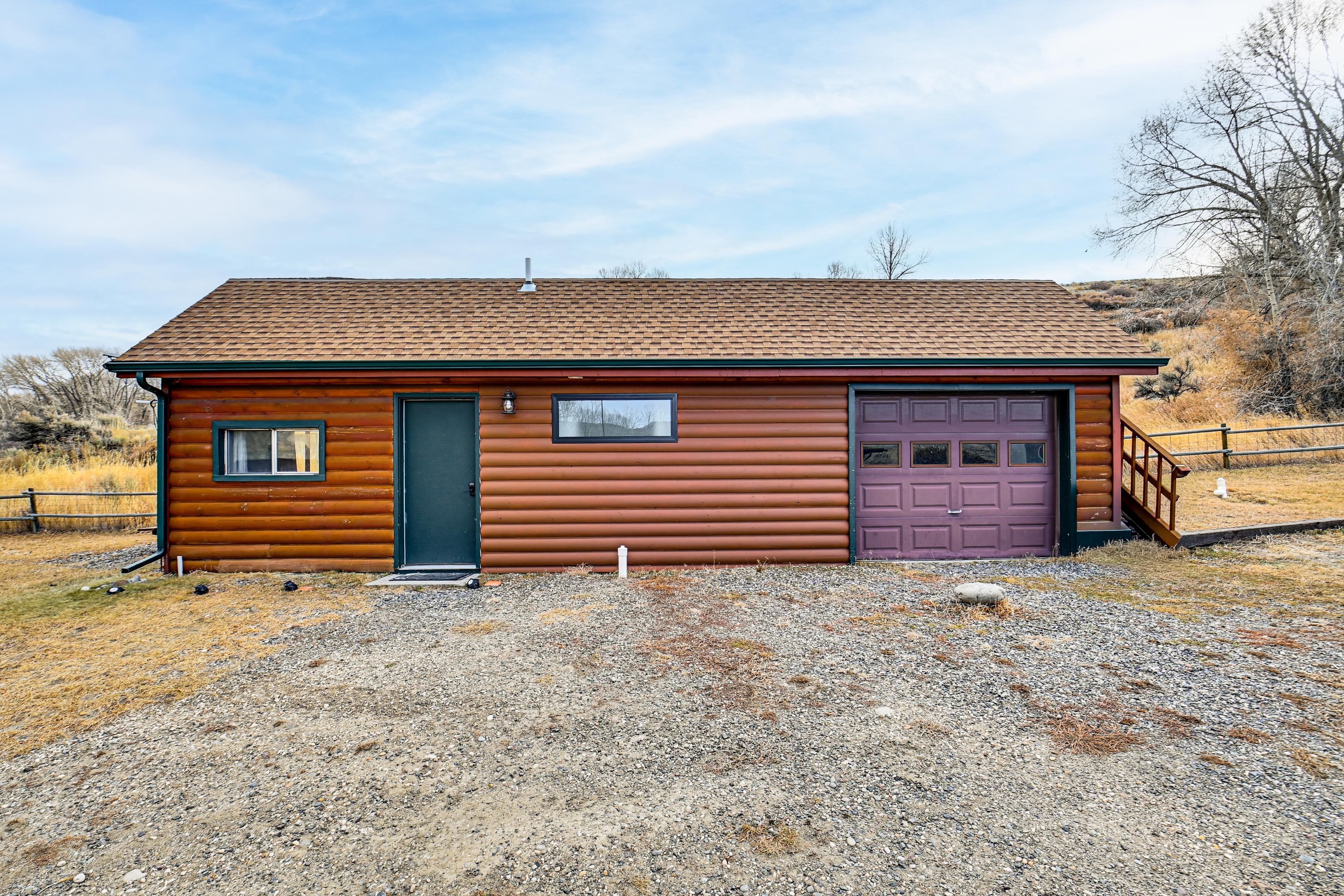 Exterior | Single-Story Cabin