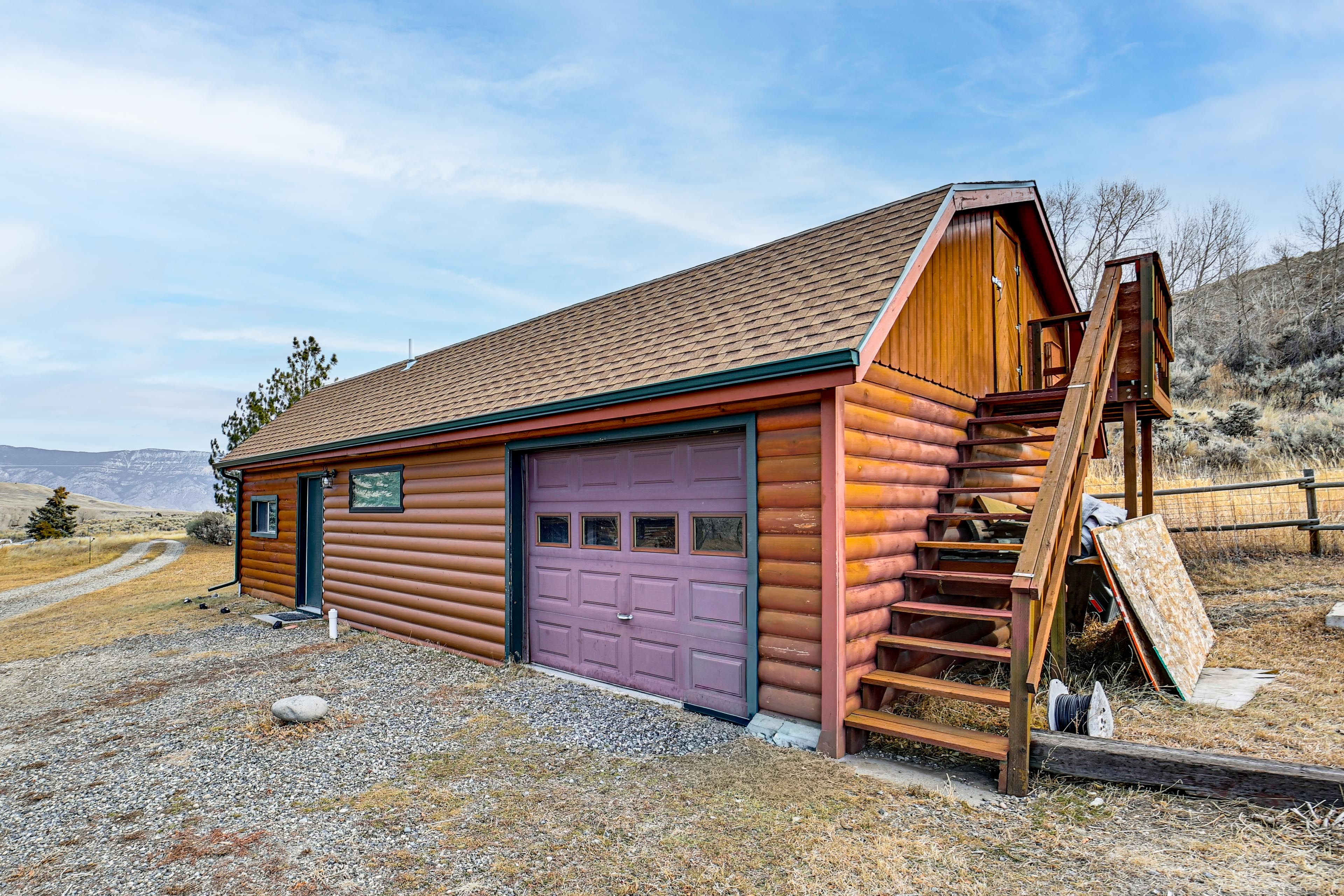 Grass Parking | 3 Vehicles
