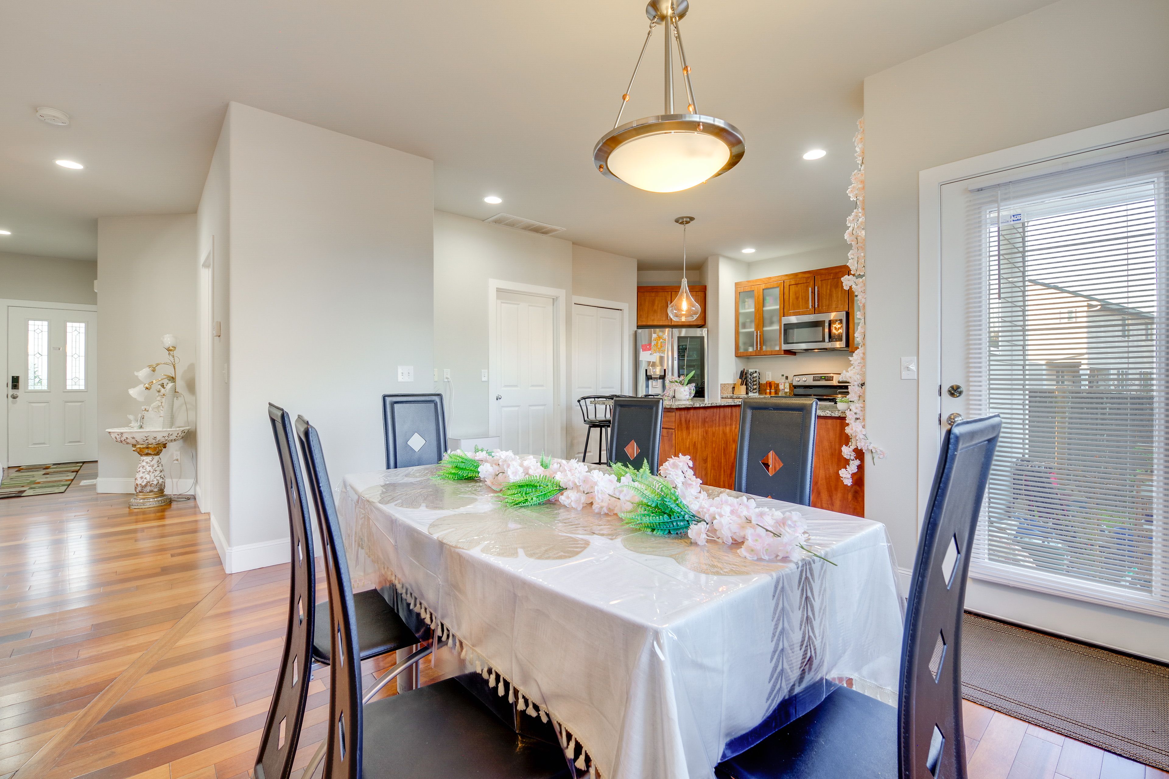 Dining Area | 1st Floor