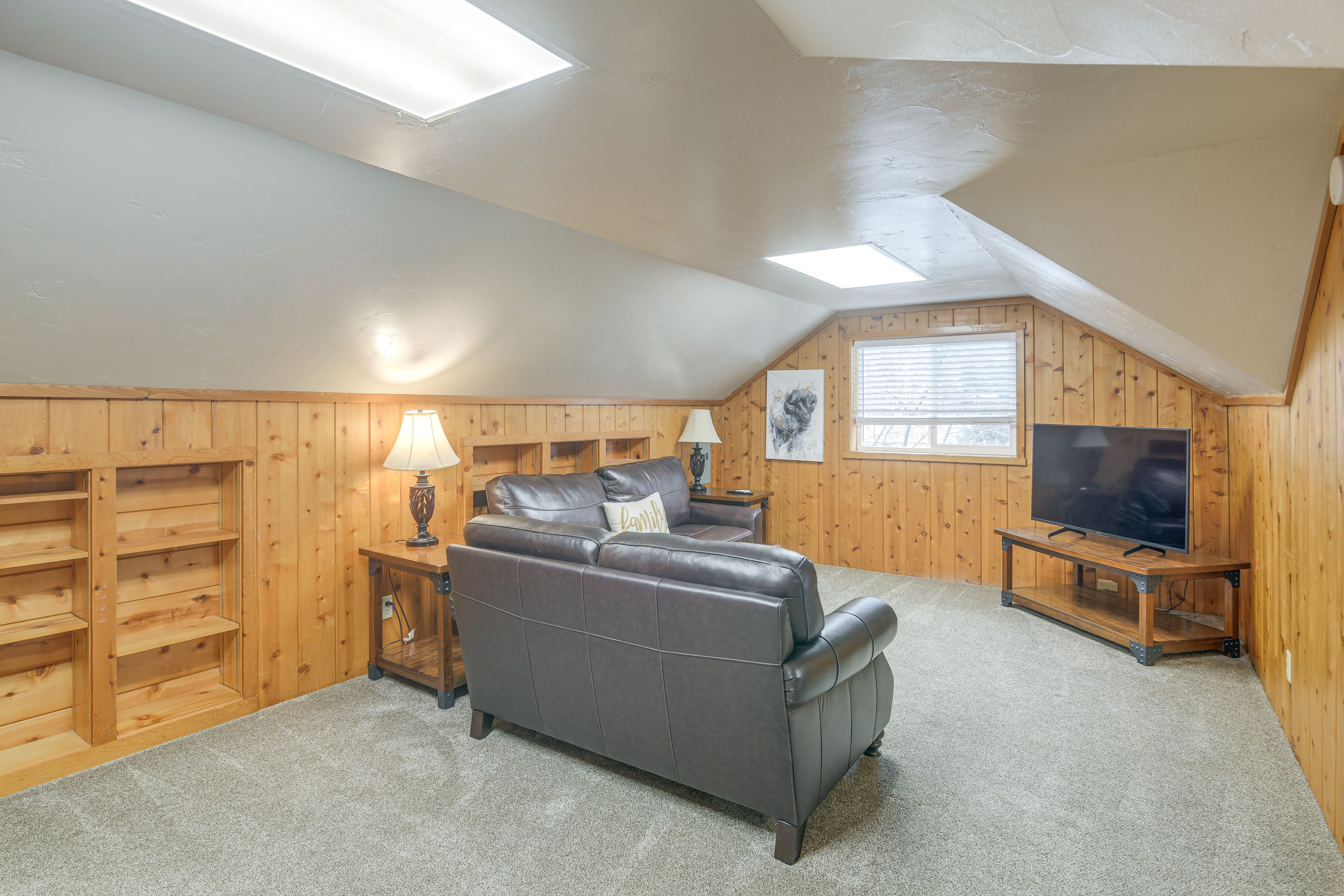 Upstairs Landing | 2nd Floor | Smart TV