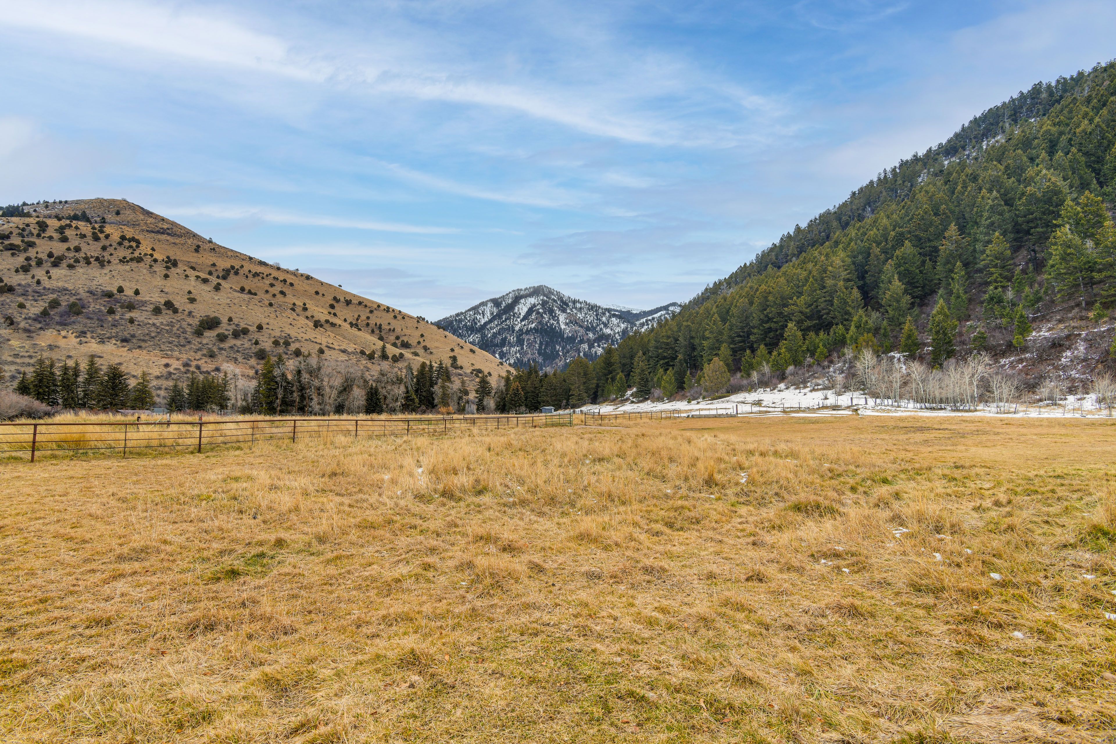 Mountain Canyon Views | Near Fishing Ponds