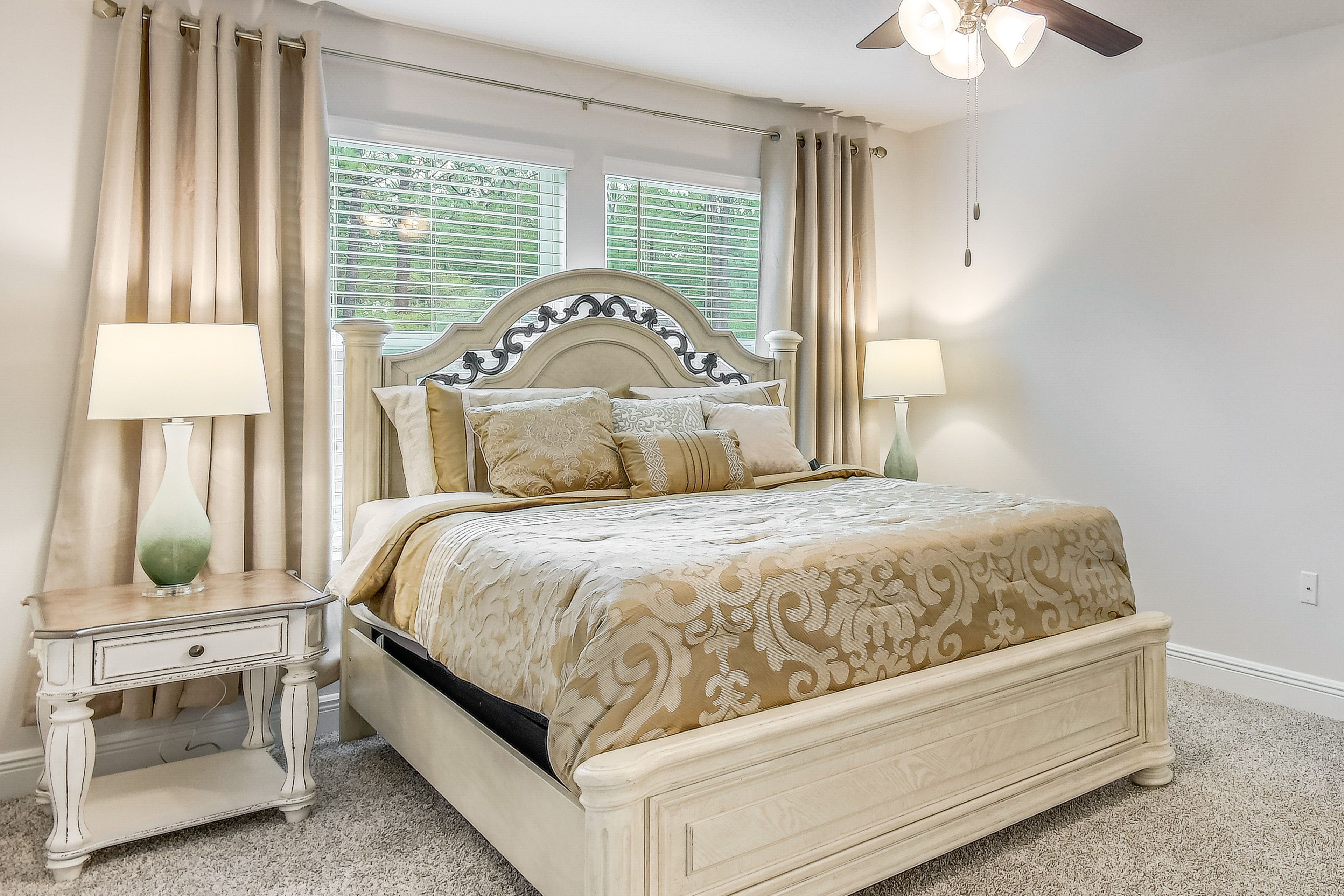 Bedroom 1 | 2nd Floor | Queen Bed