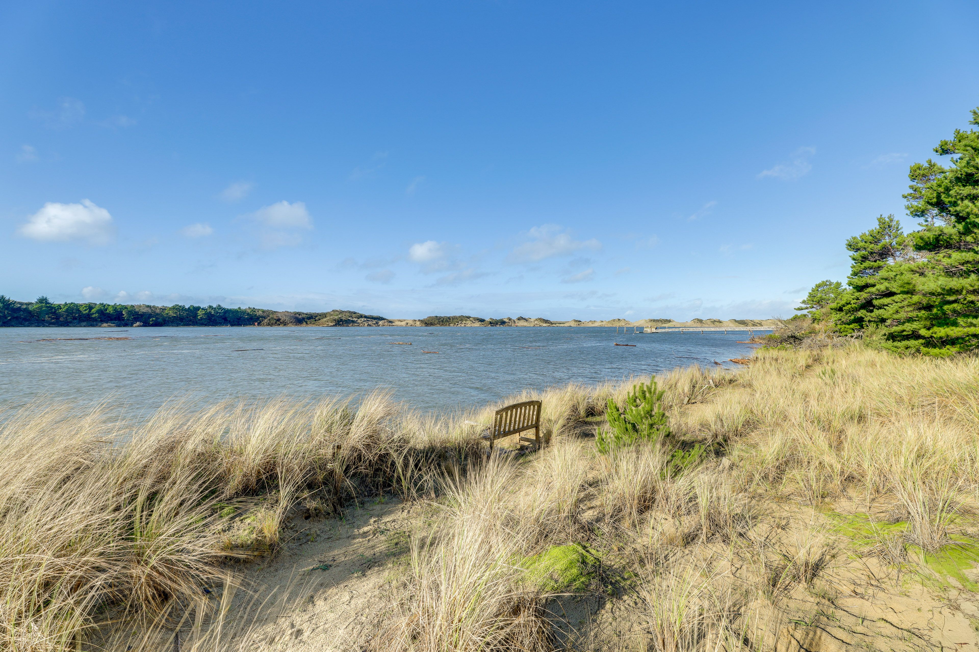 Florence Vacation Rental | 3BR | 2BA | 1,970 Sq Ft | Step-Free Access