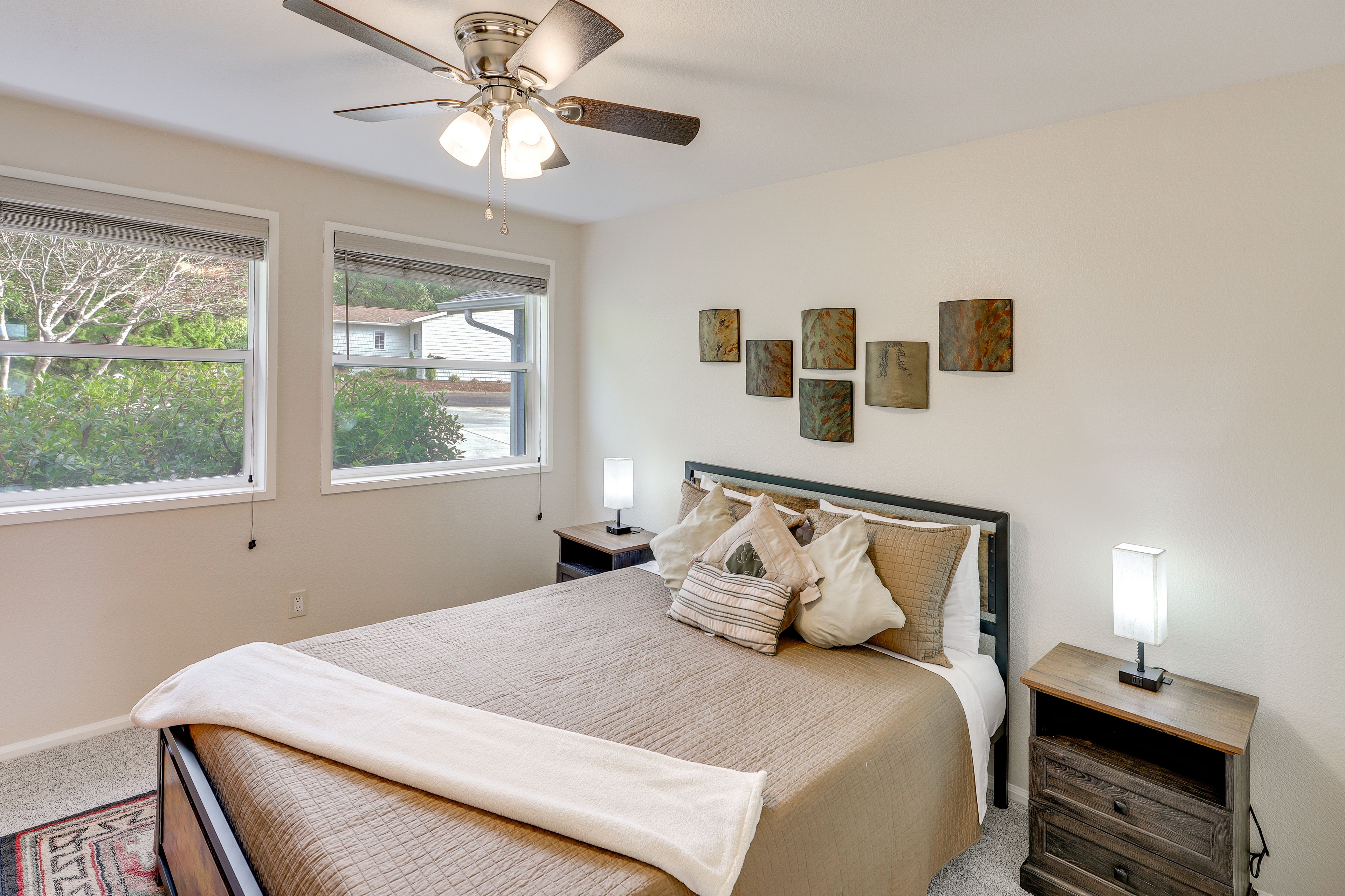 Bedroom 2 | Queen Bed