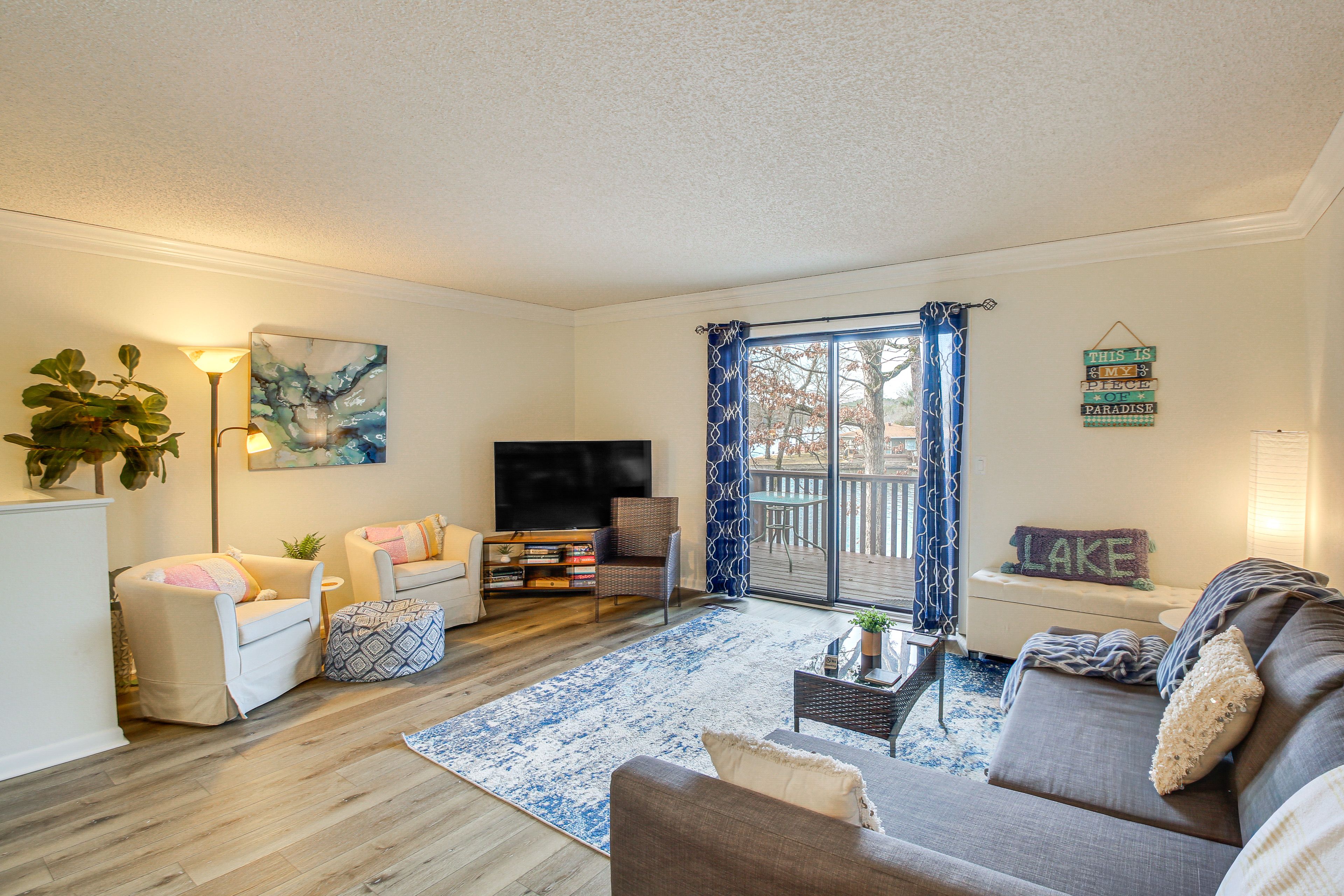 Living Room | Full Sleeper Sofa | Main Level