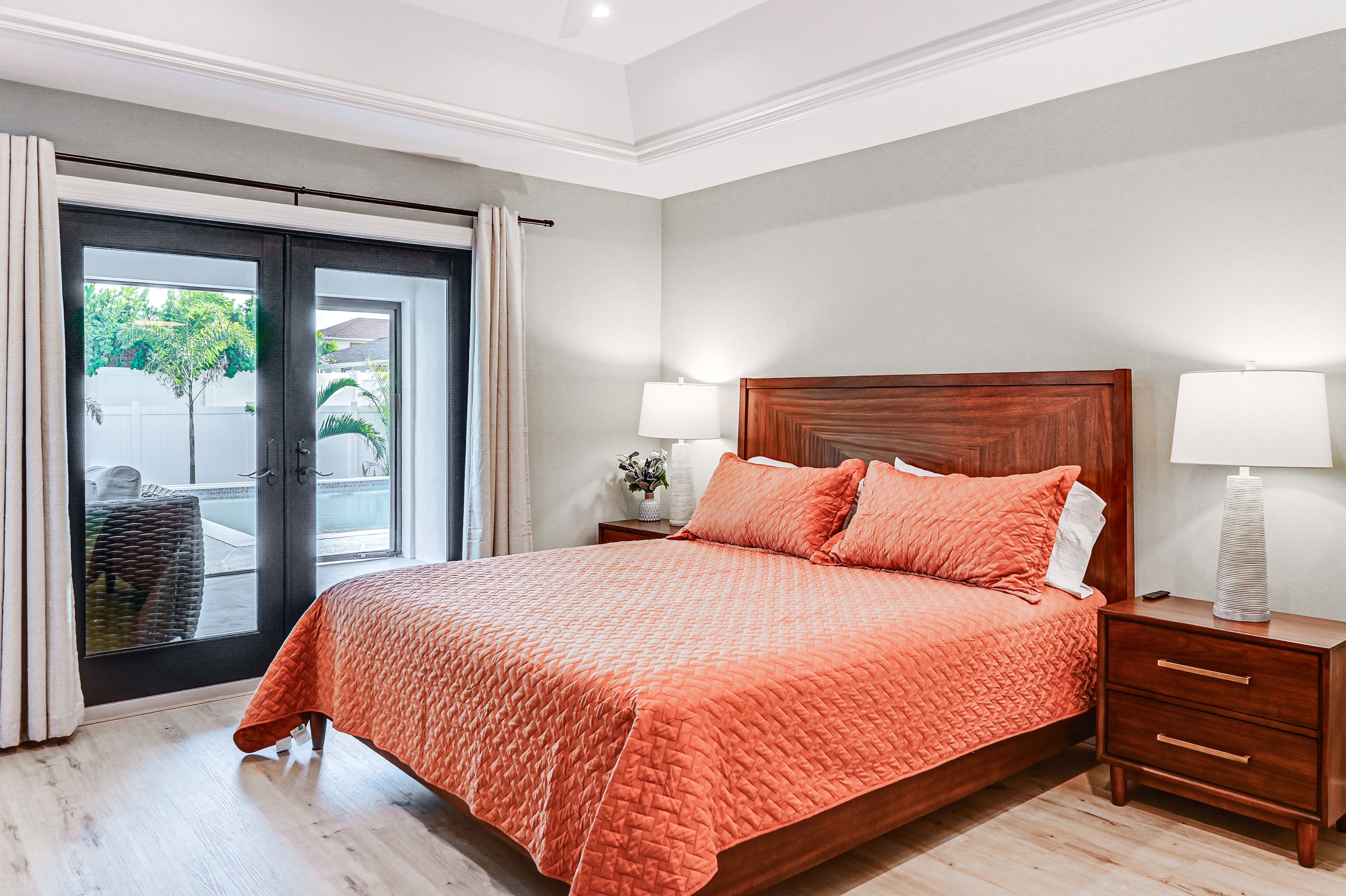 Bedroom 1 | King Bed | En-Suite Bathroom