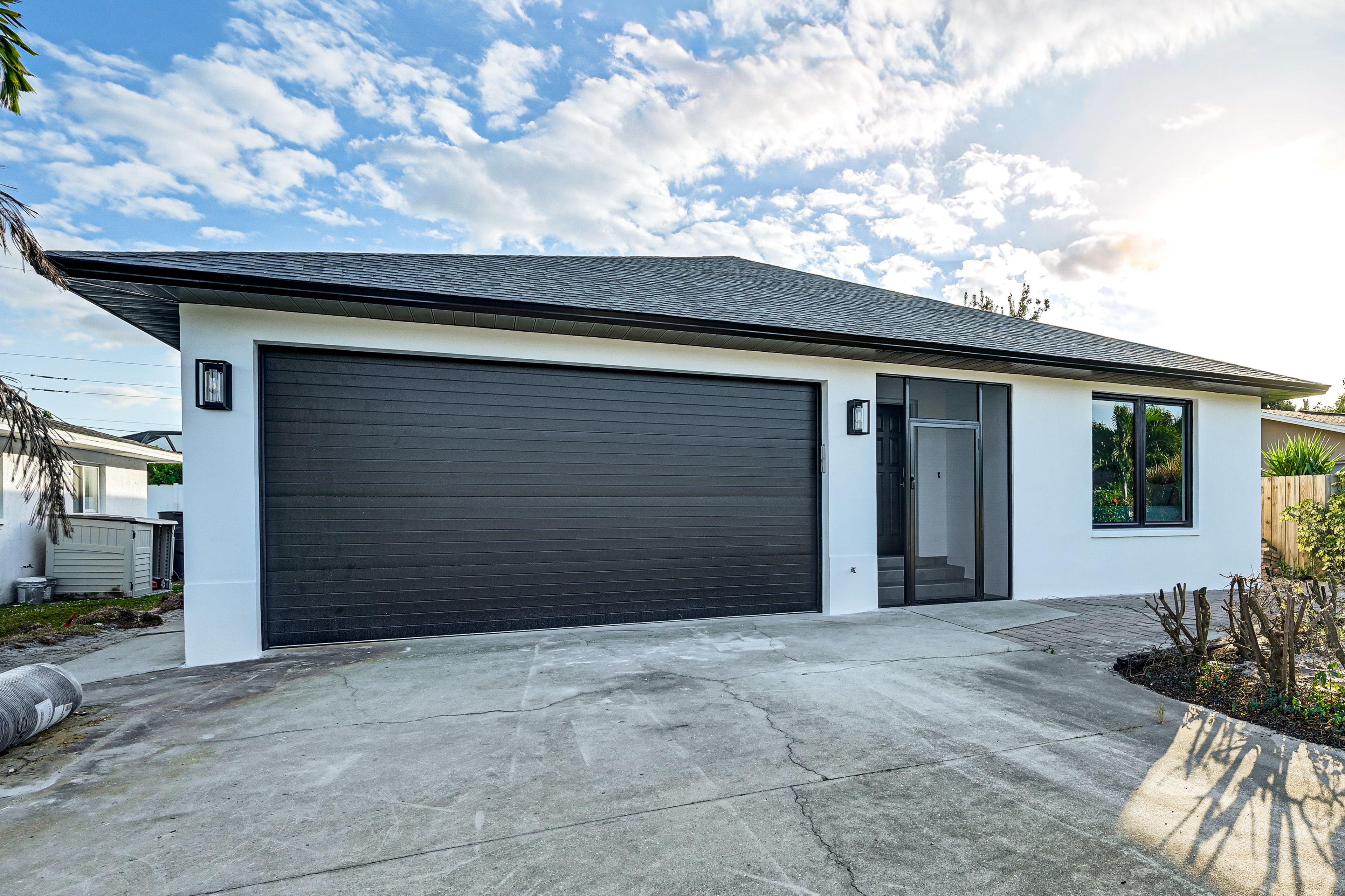 Parking | Driveway (4 Vehicles) | No Garage Parking