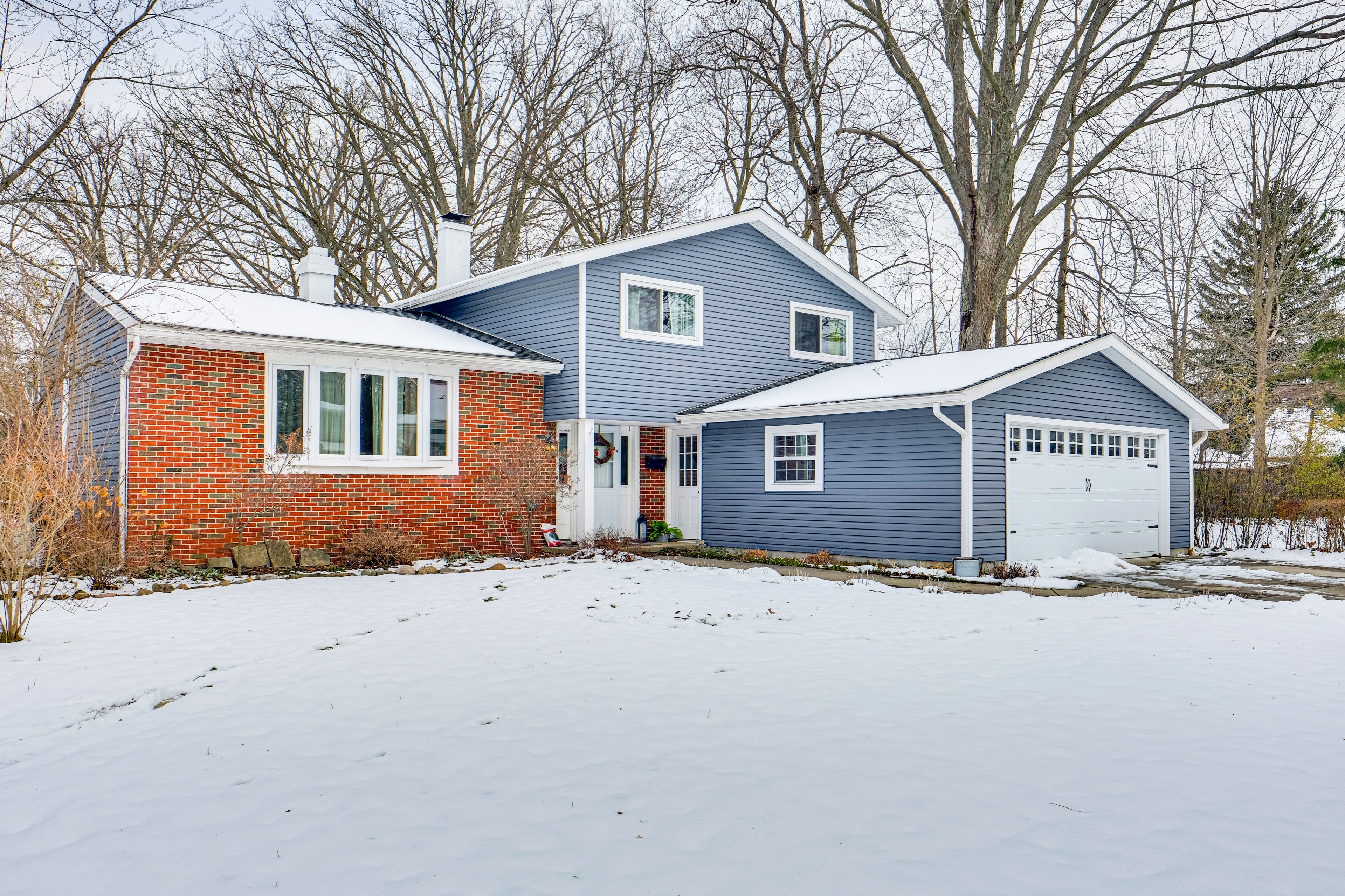 Parking | Driveway (3 Vehicles)