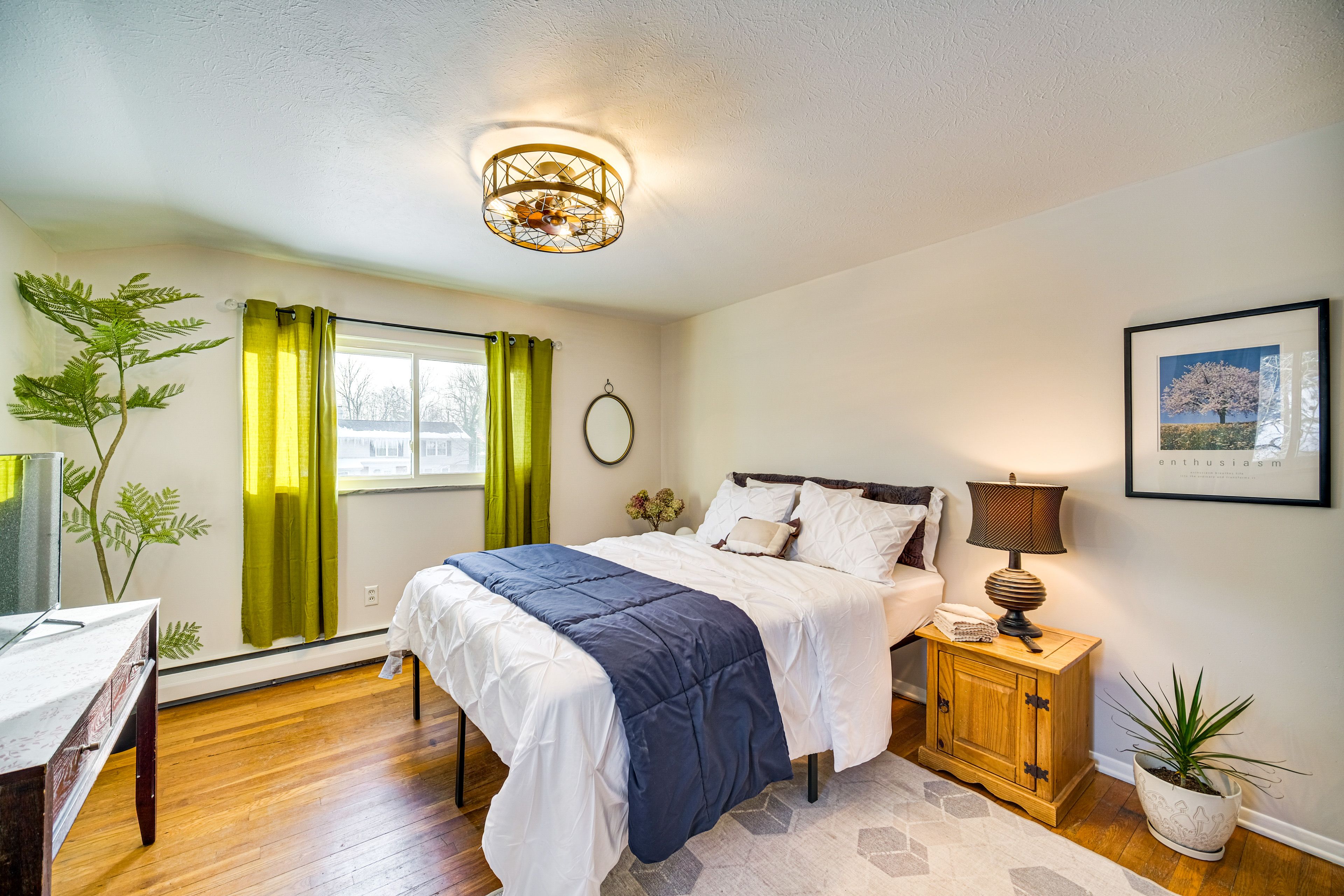 Bedroom 2 | Queen Bed | 2nd Floor