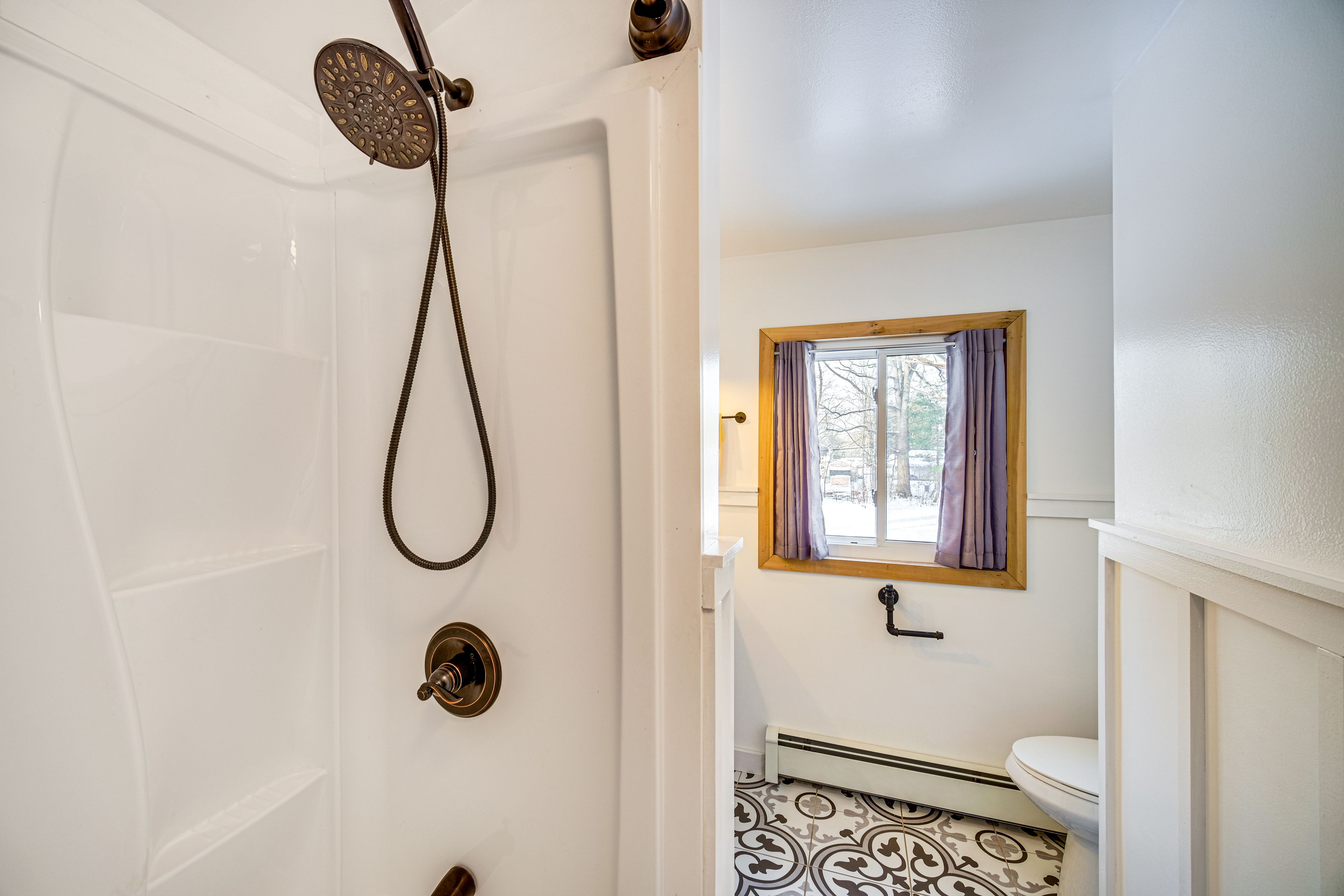 Full Bath | Towels | Hair Dryer | 2nd Floor