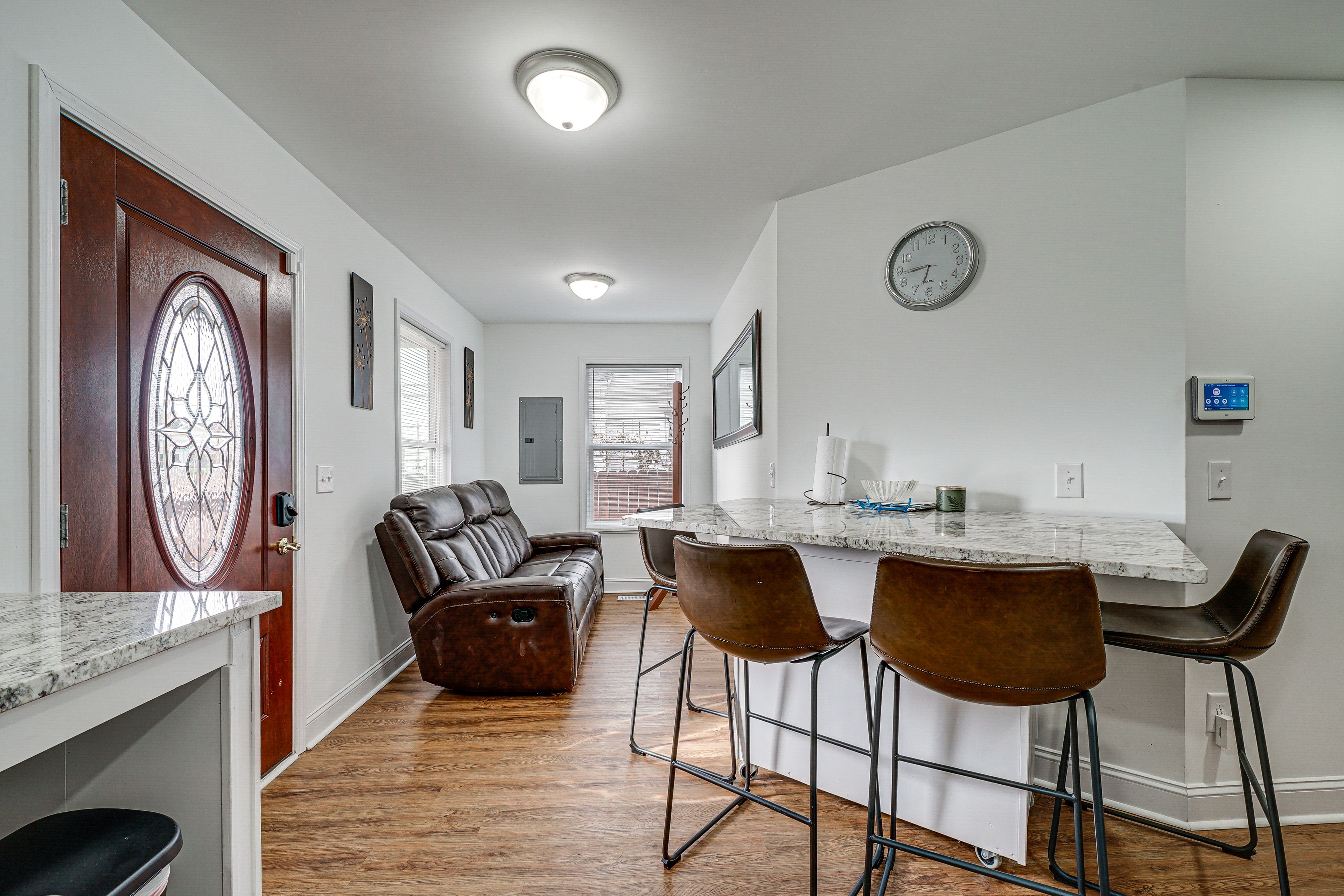 Dining Area | Dishware & Flatware Provided