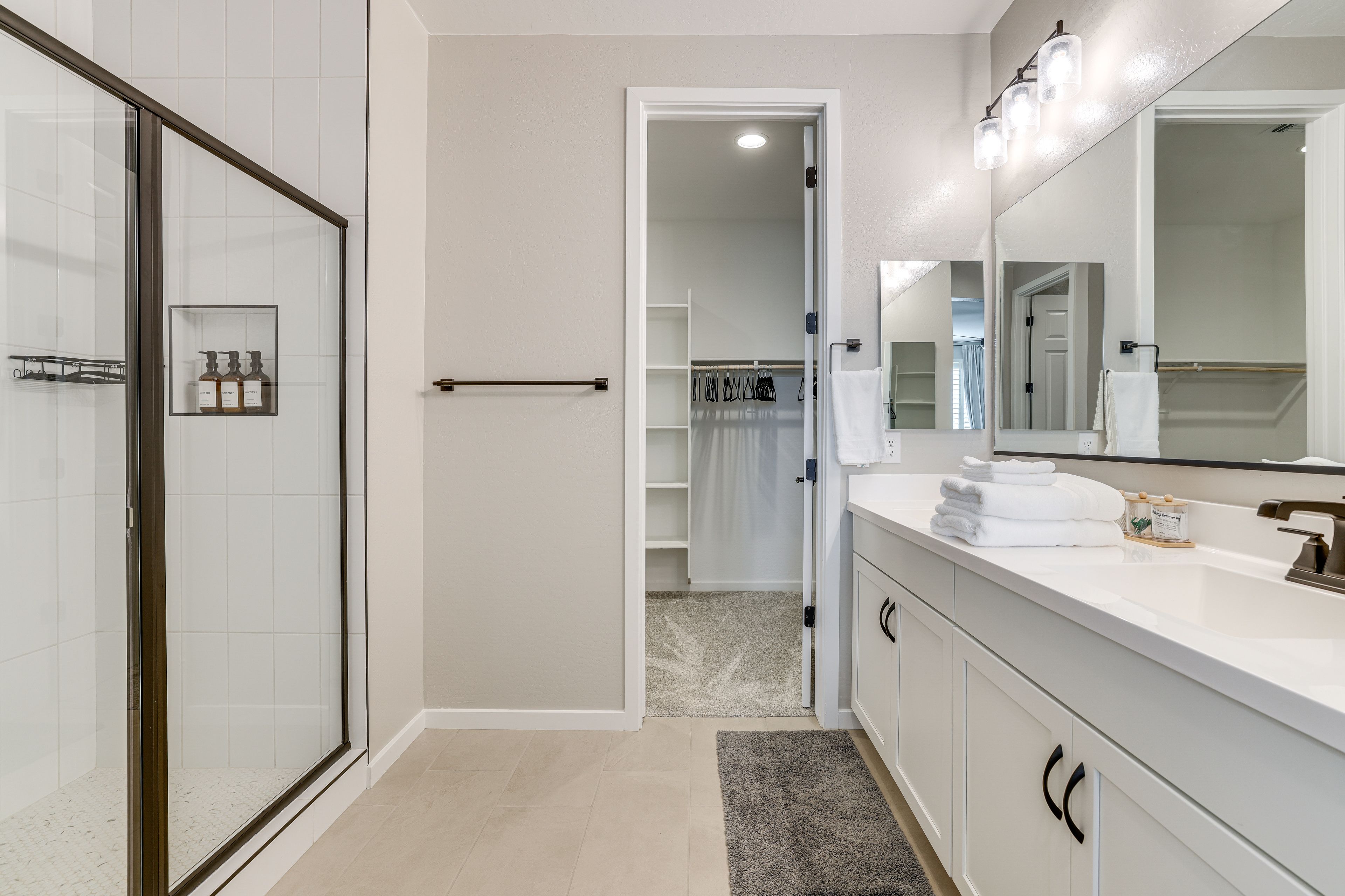 Full Bathroom | Complimentary Toiletries | Towels Provided | Walk-In Closet