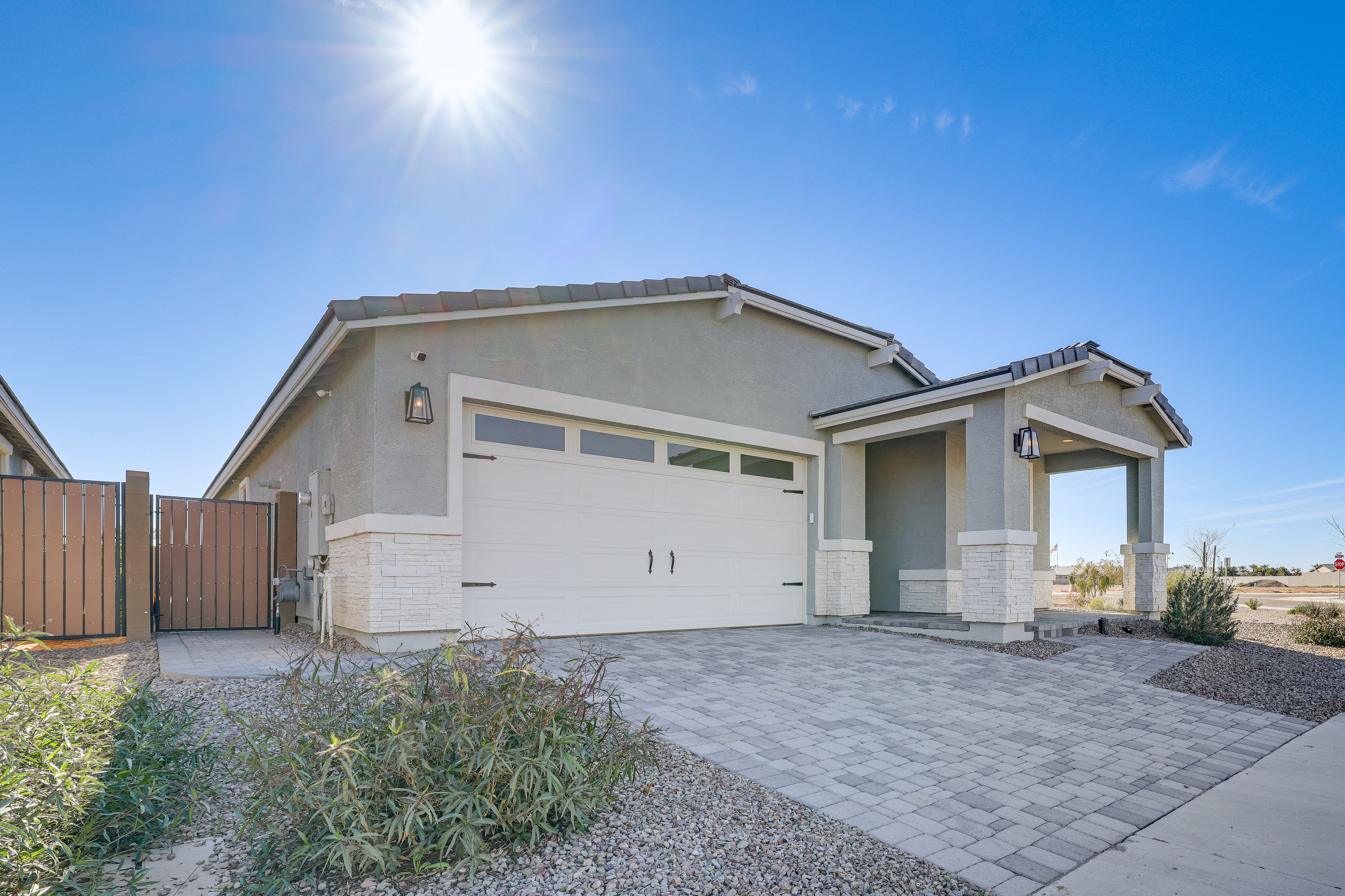 Parking | Garage (2 Vehicles) | Driveway (2 Vehicles)