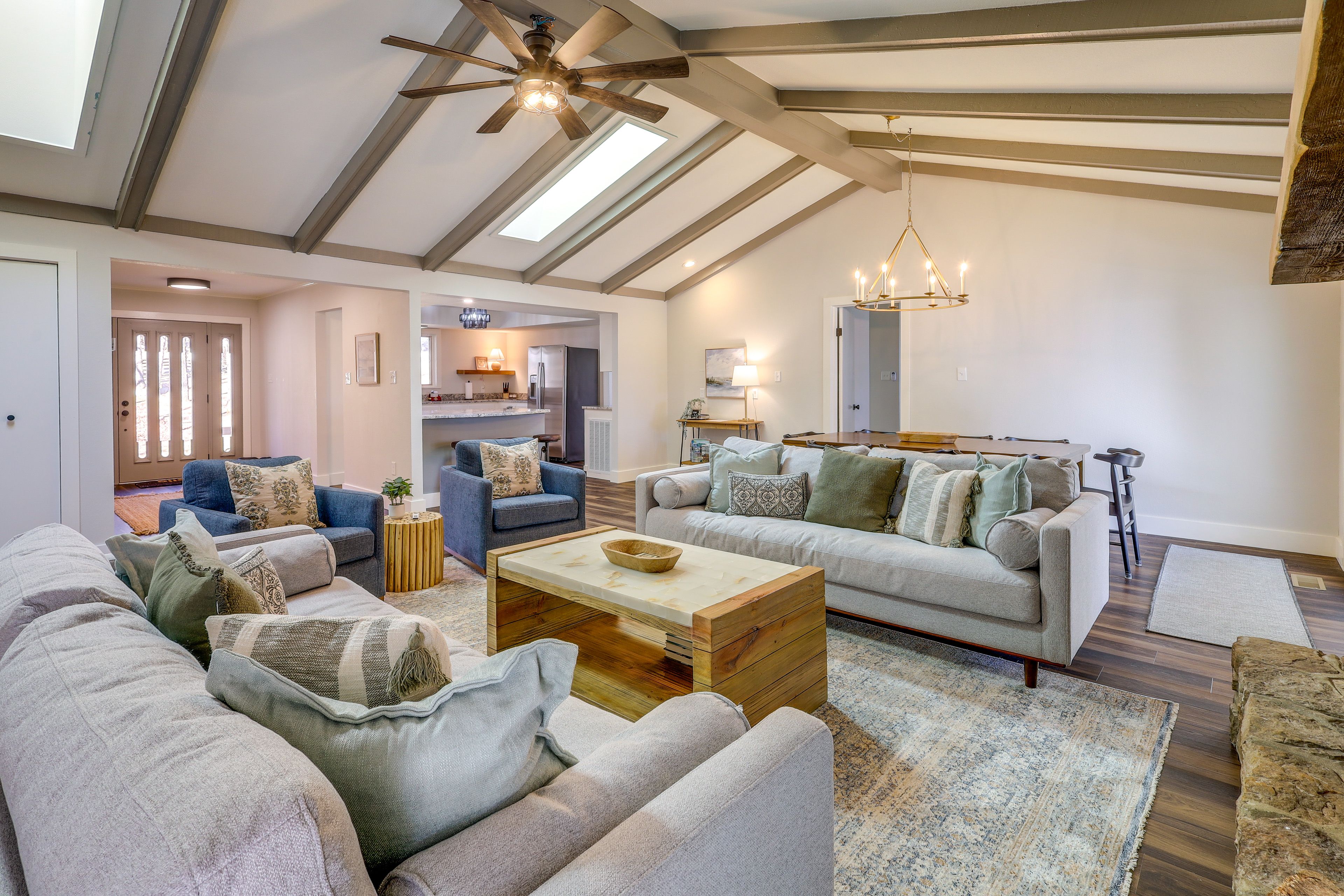 Edgemont Vacation Rental | 4BR | 3BA | Steps Required | 2,200 Sq Ft