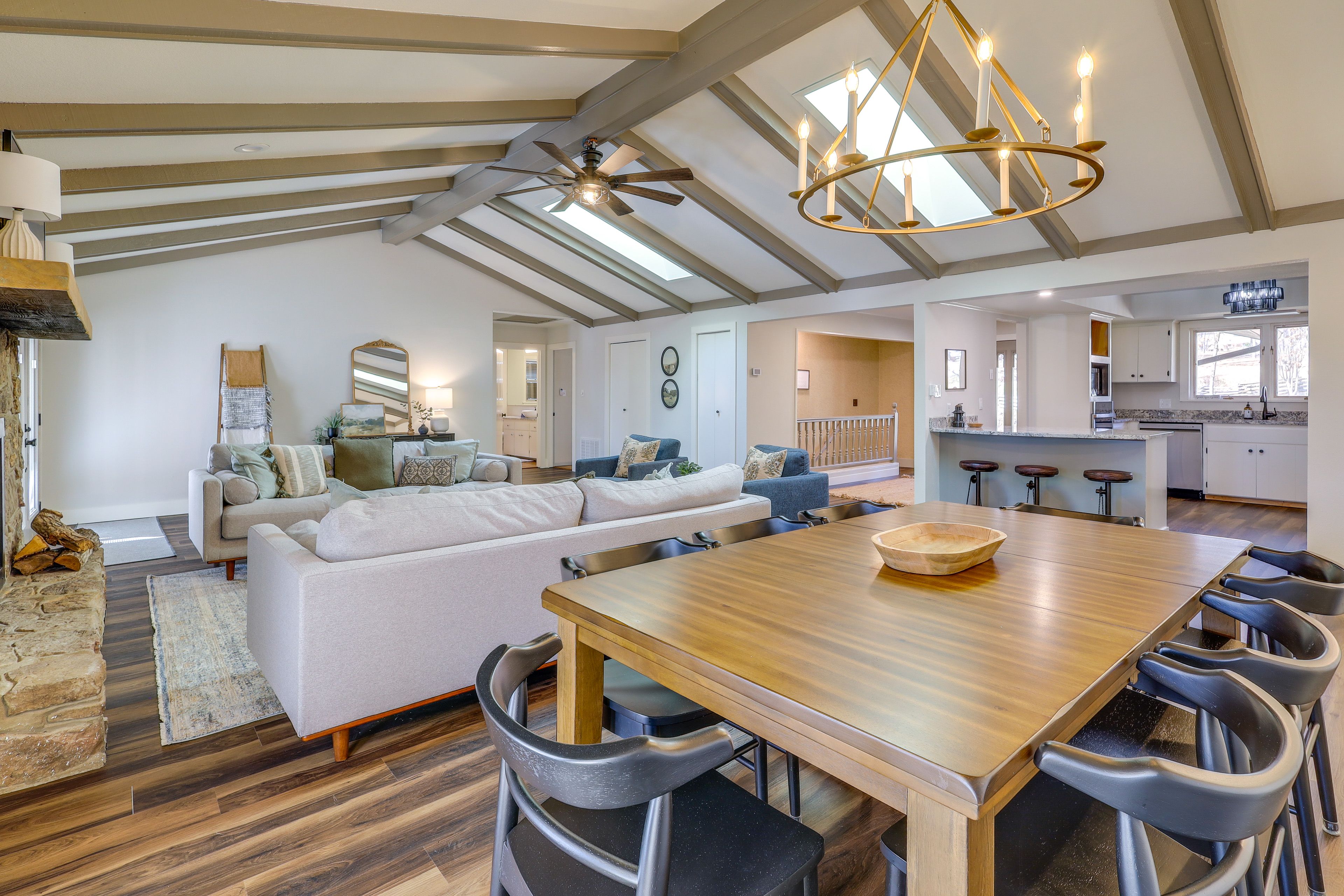 Living Room | Dining Area | Free WiFi | Main Level