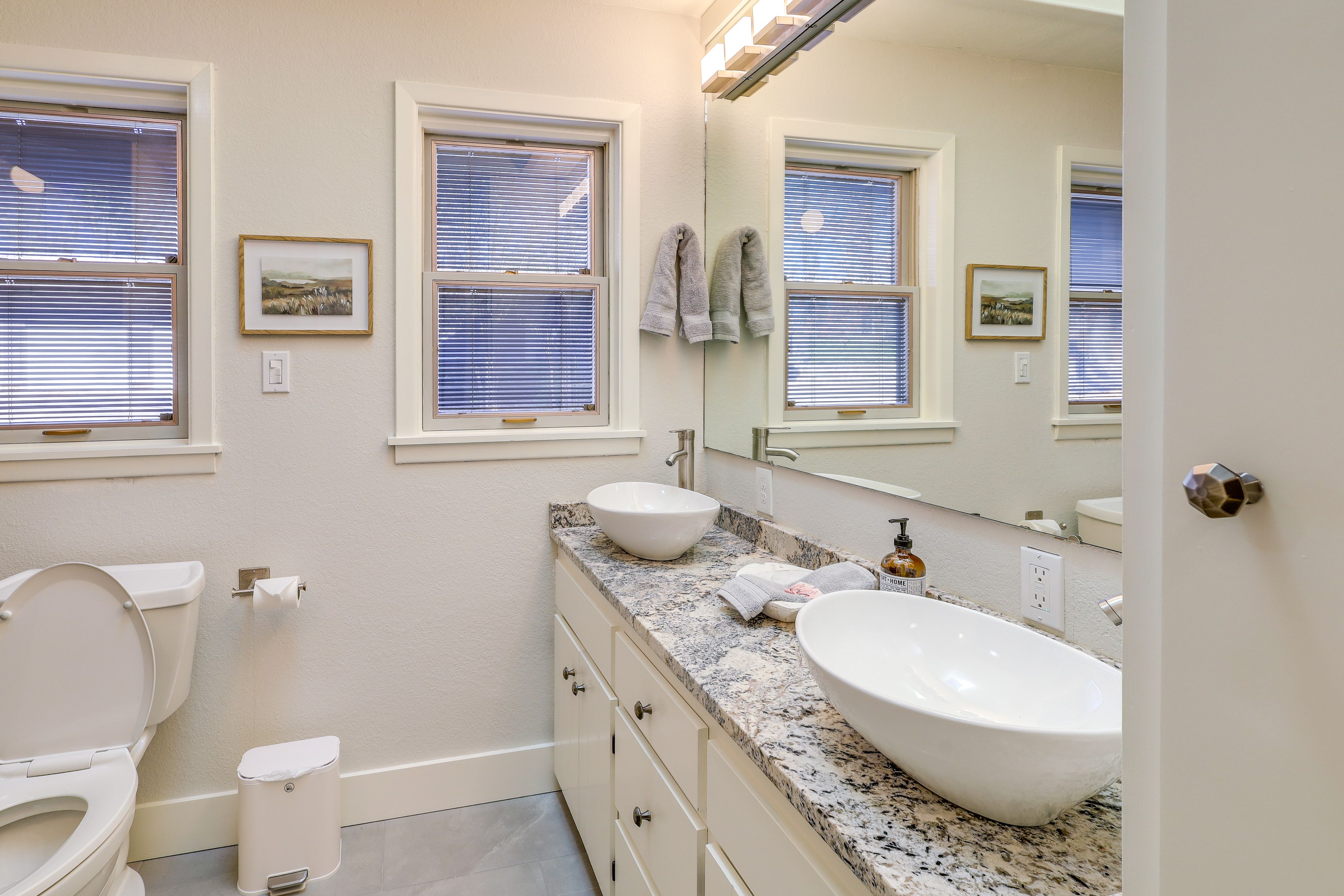 En-Suite Bathroom | Towels Provided | Main Level