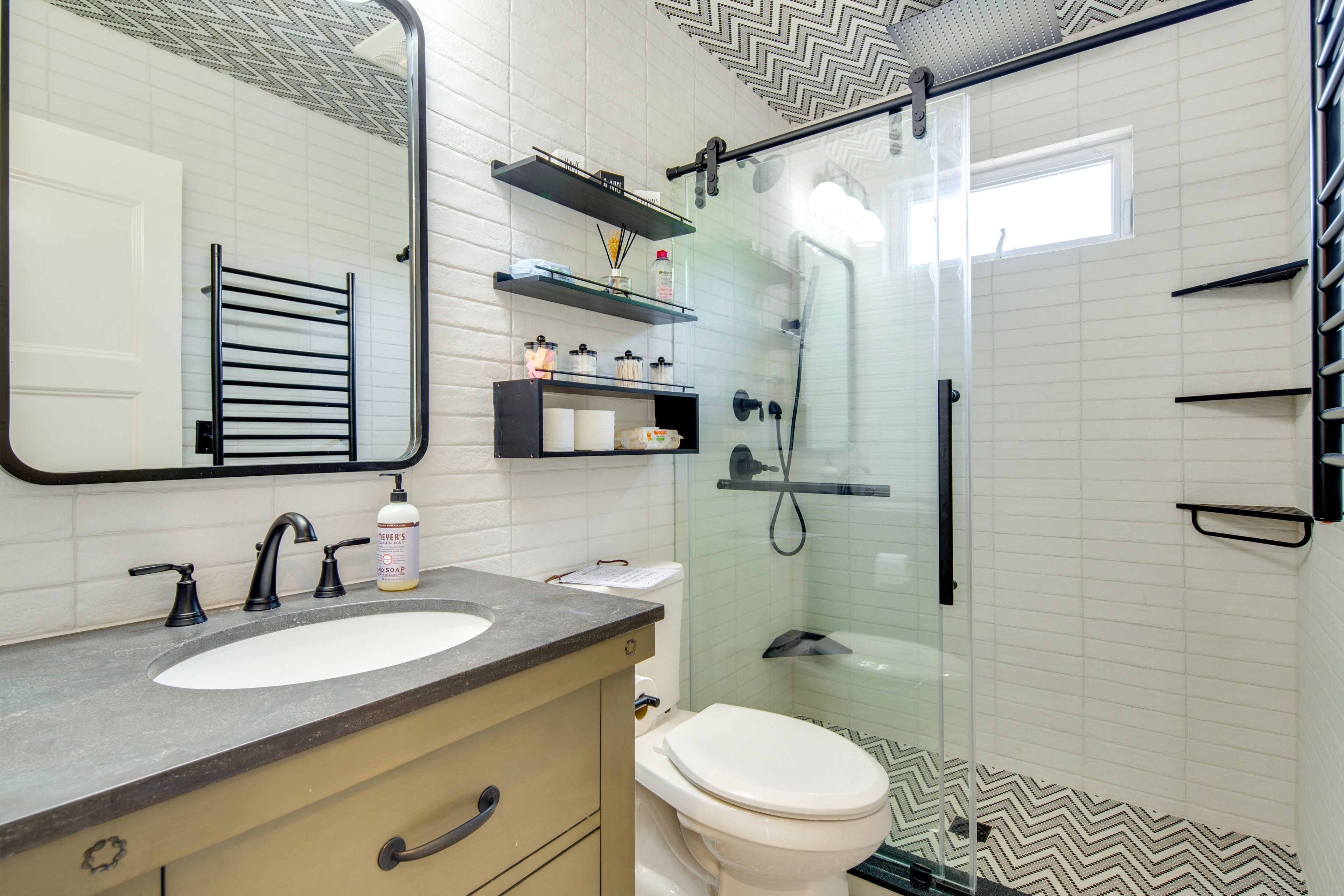Full Bathroom | Towels & Linens Provided