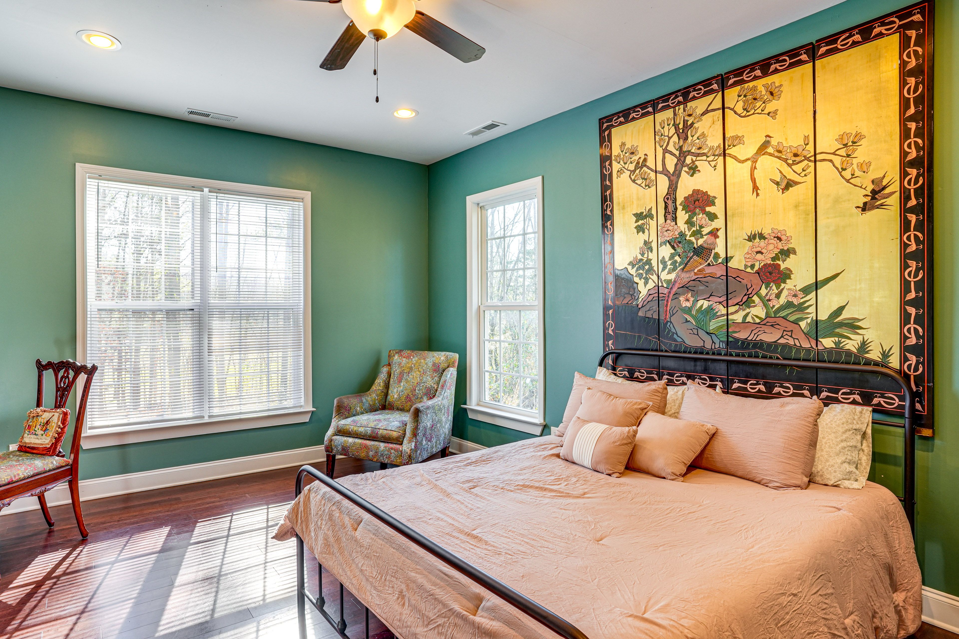 Bedroom 1 | Queen Bed